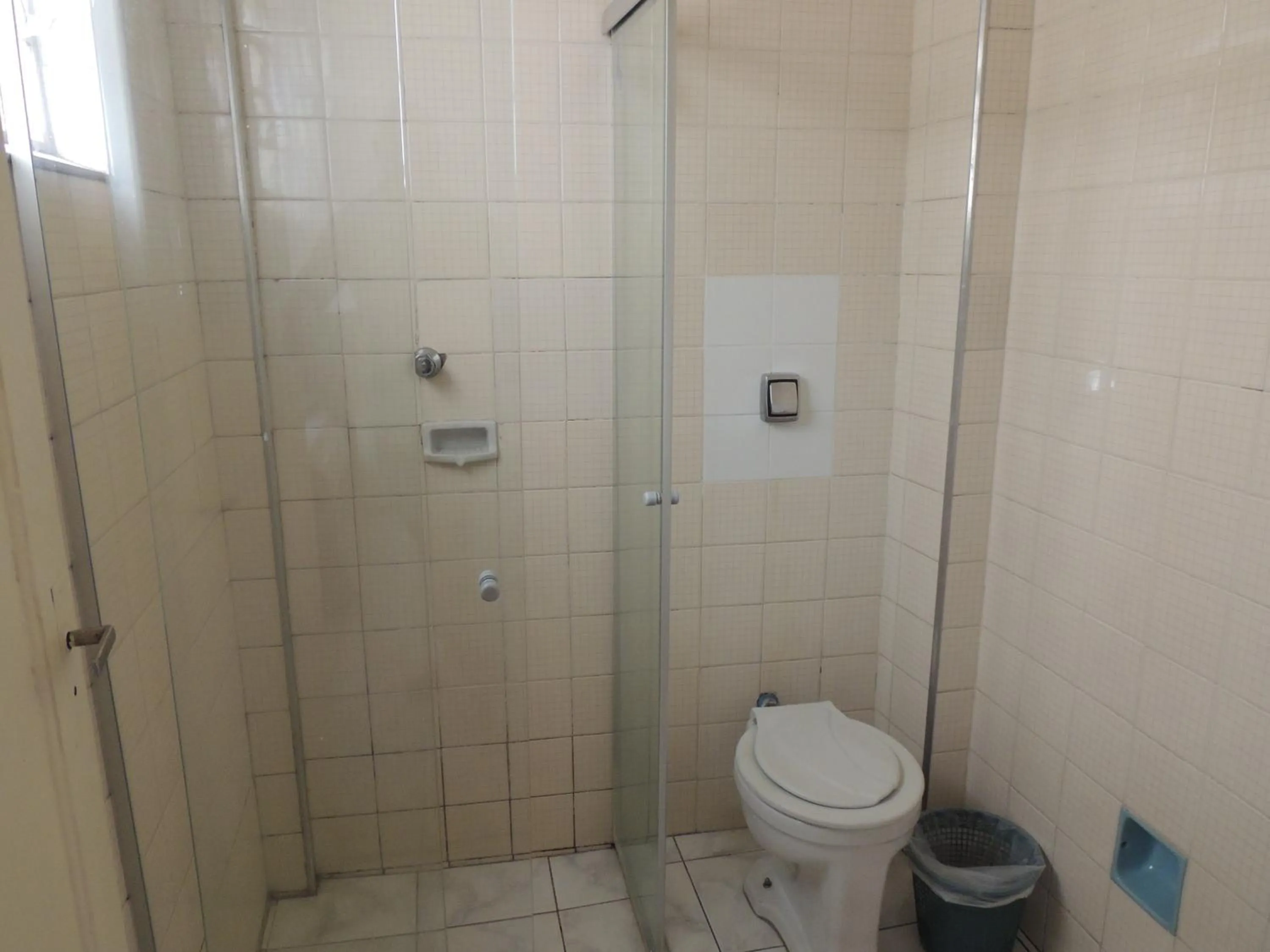 Bathroom in Hotel Ourinhos - Centro de São Paulo - Próximo 25 de Março e Brás