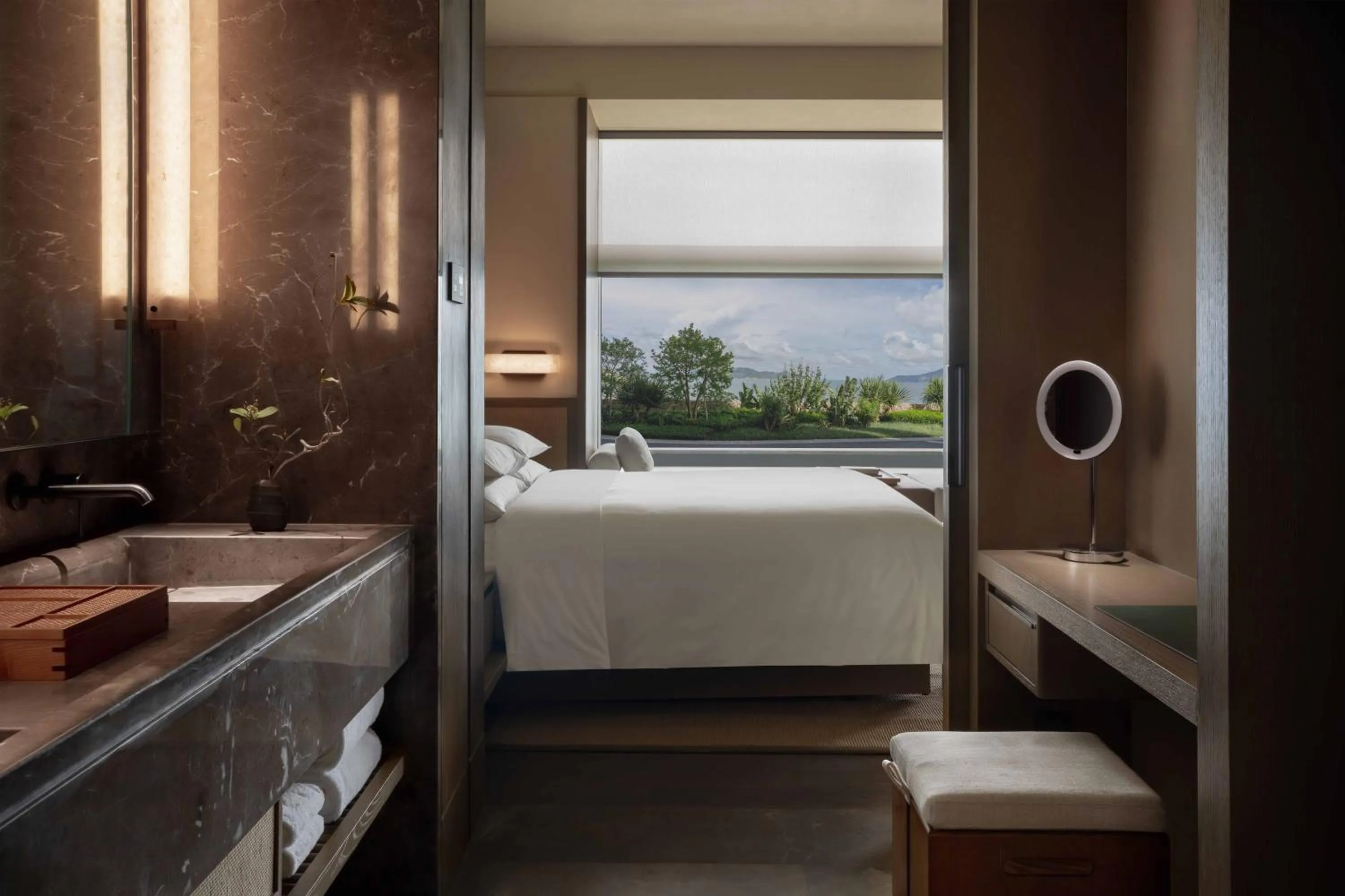 Bathroom, Bed in Alila Dong'Ao Island Zhuhai