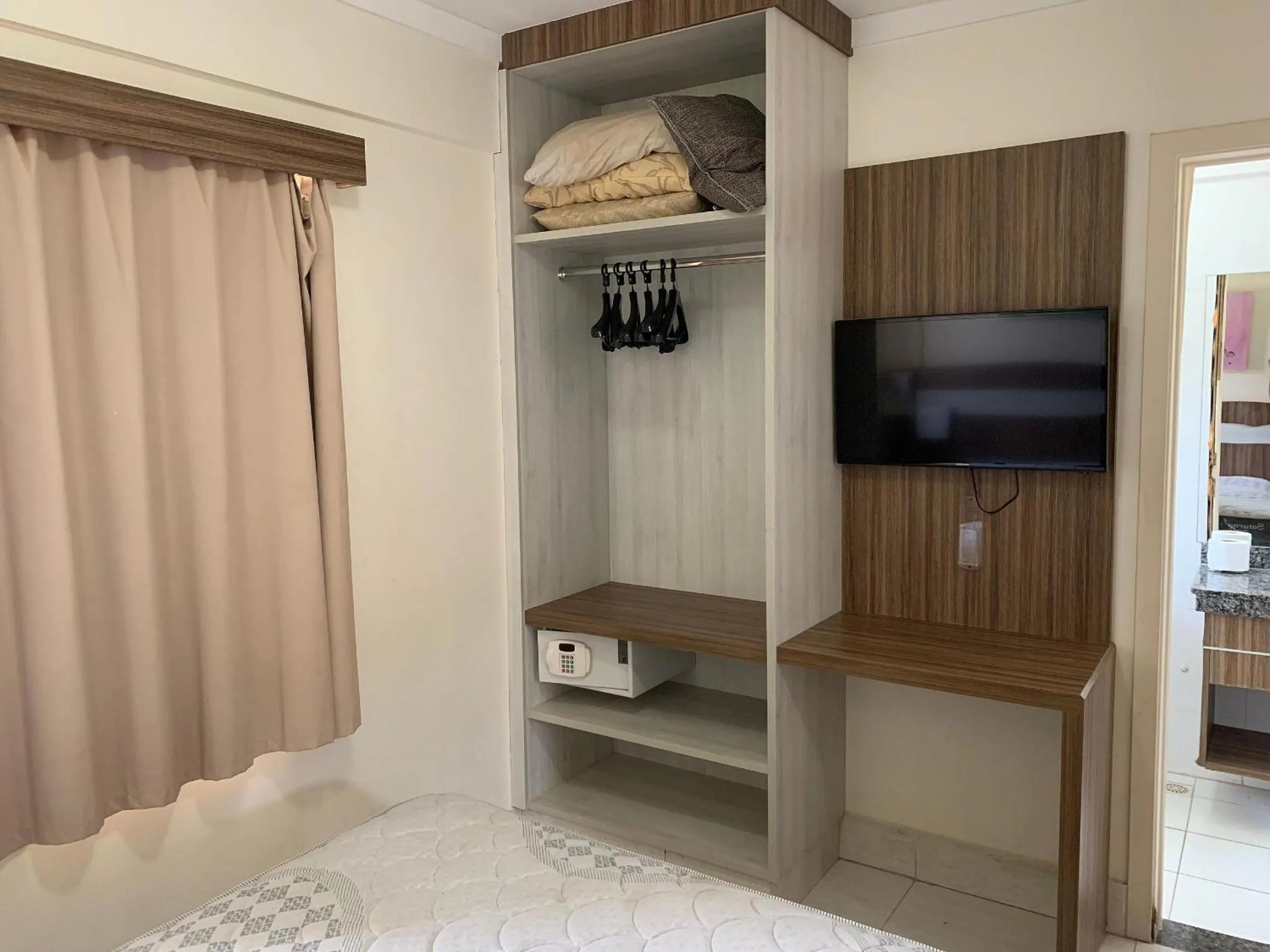 Bed in Lacqua diRoma II