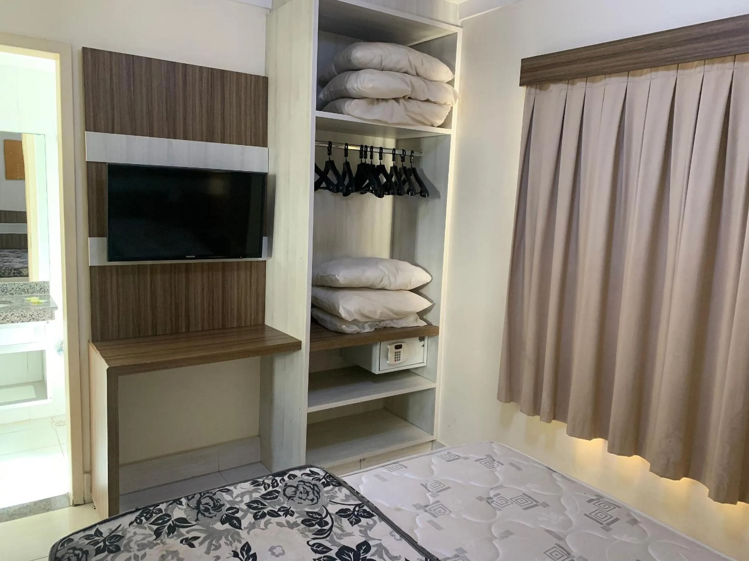 Bed in Lacqua diRoma II