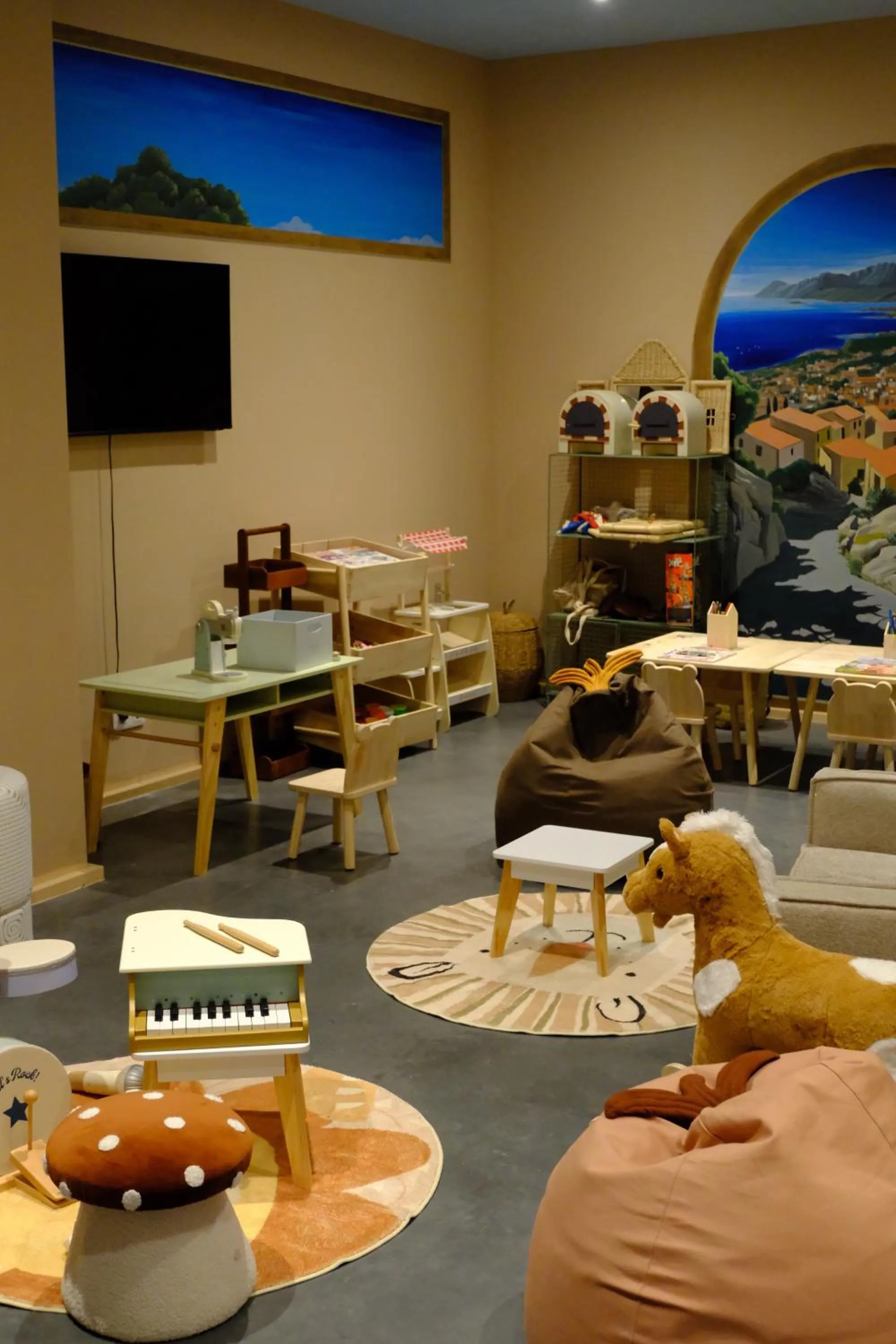 Game Room in Hôtel Mylos - Cargèse, Piscine Intérieure et Extérieure