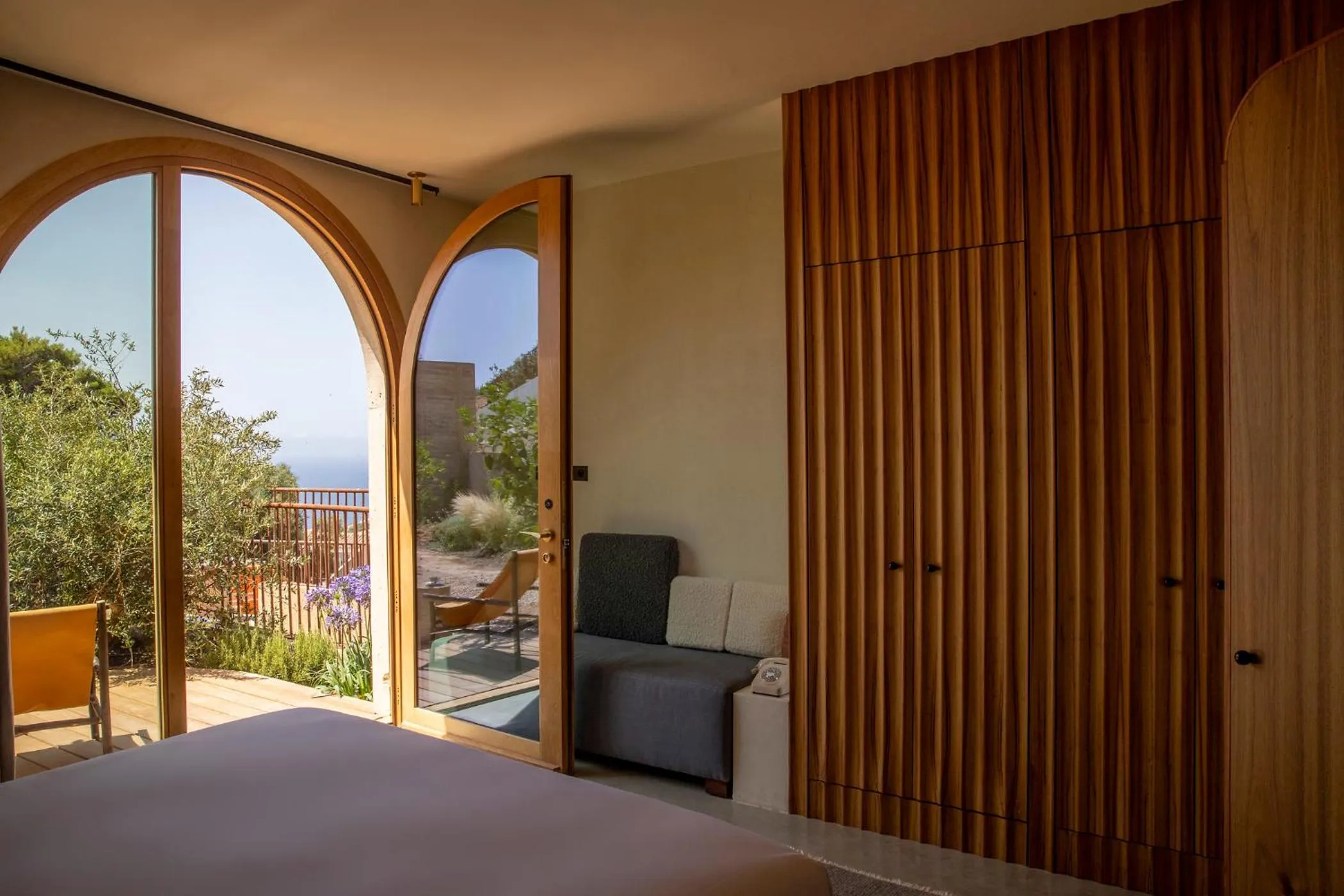 Garden view, Bed in Hôtel Mylos - Cargèse, Piscine Intérieure et Extérieure