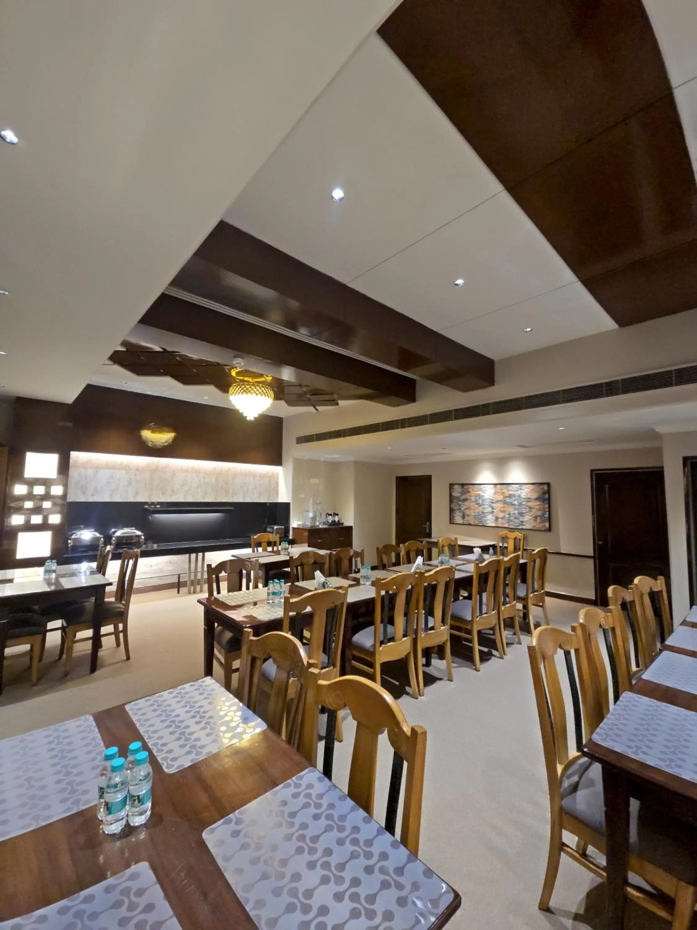 Restaurant/places to eat in Hotel Supreme Suites I B2B Friendly I Ludhiana