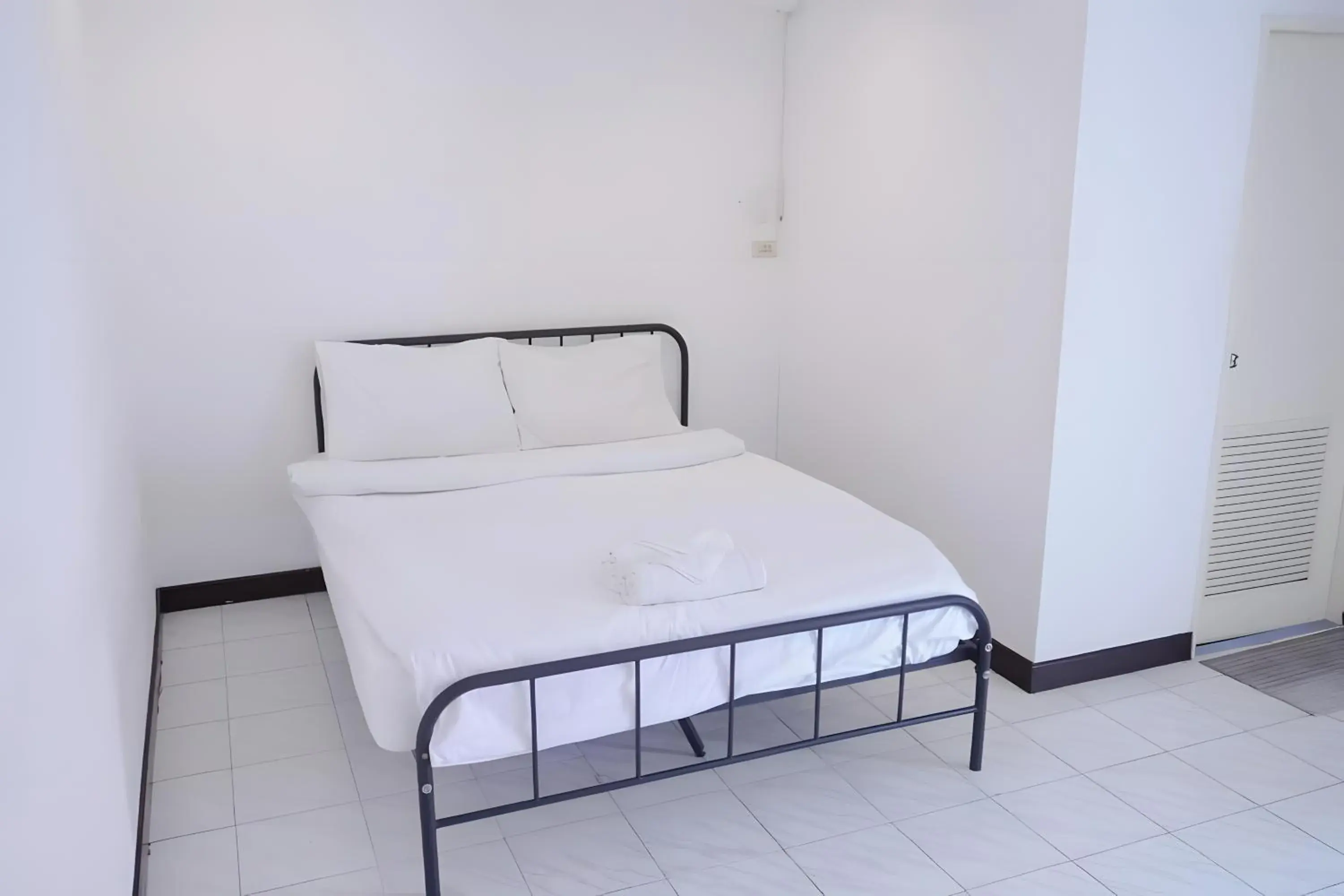 Bed in XX GO INN Phuket Patong Beach Bed in XX GO INN Phuket Patong Beach