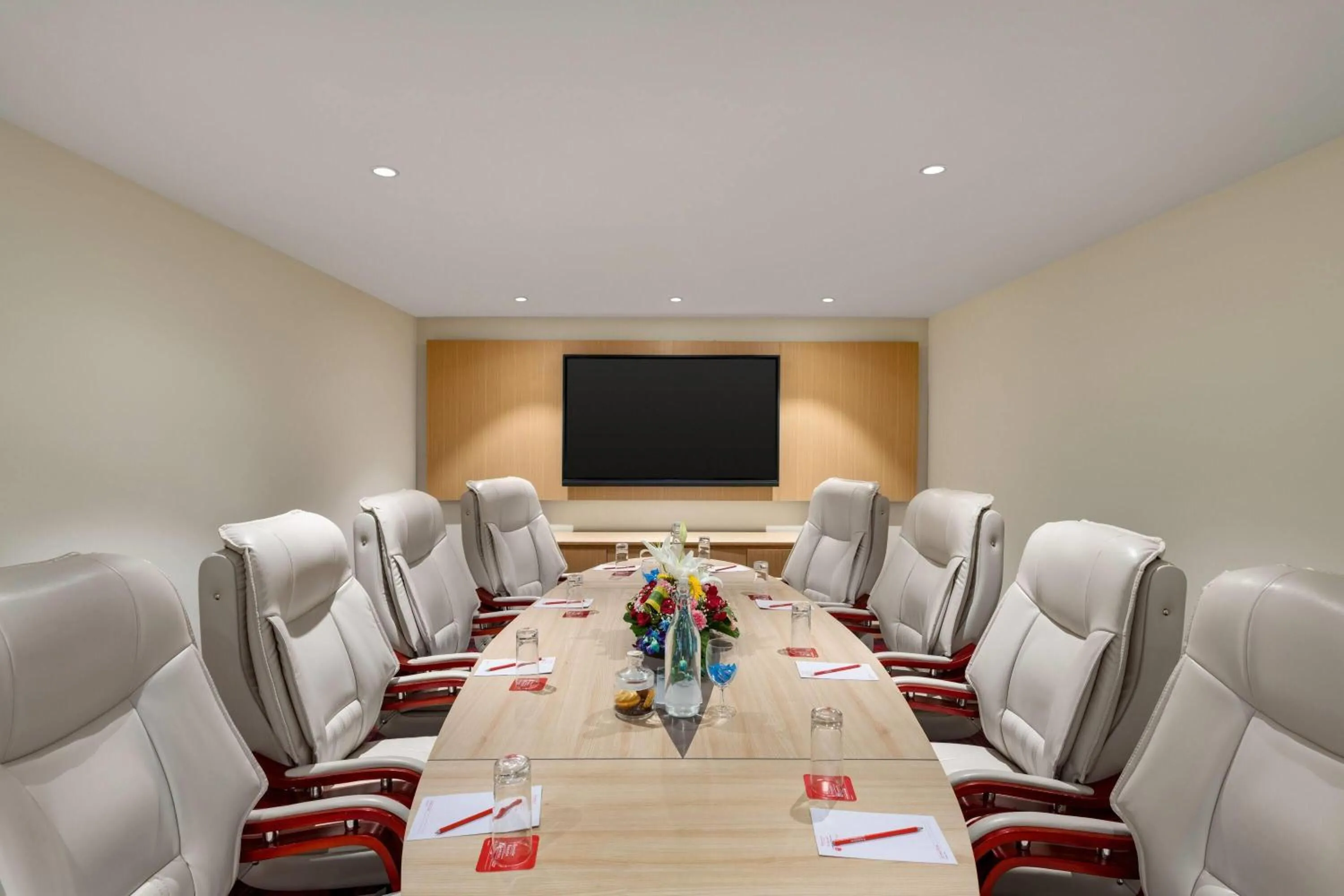 Meeting/conference room in Ramada Encore by Wyndham Lucknow Airport