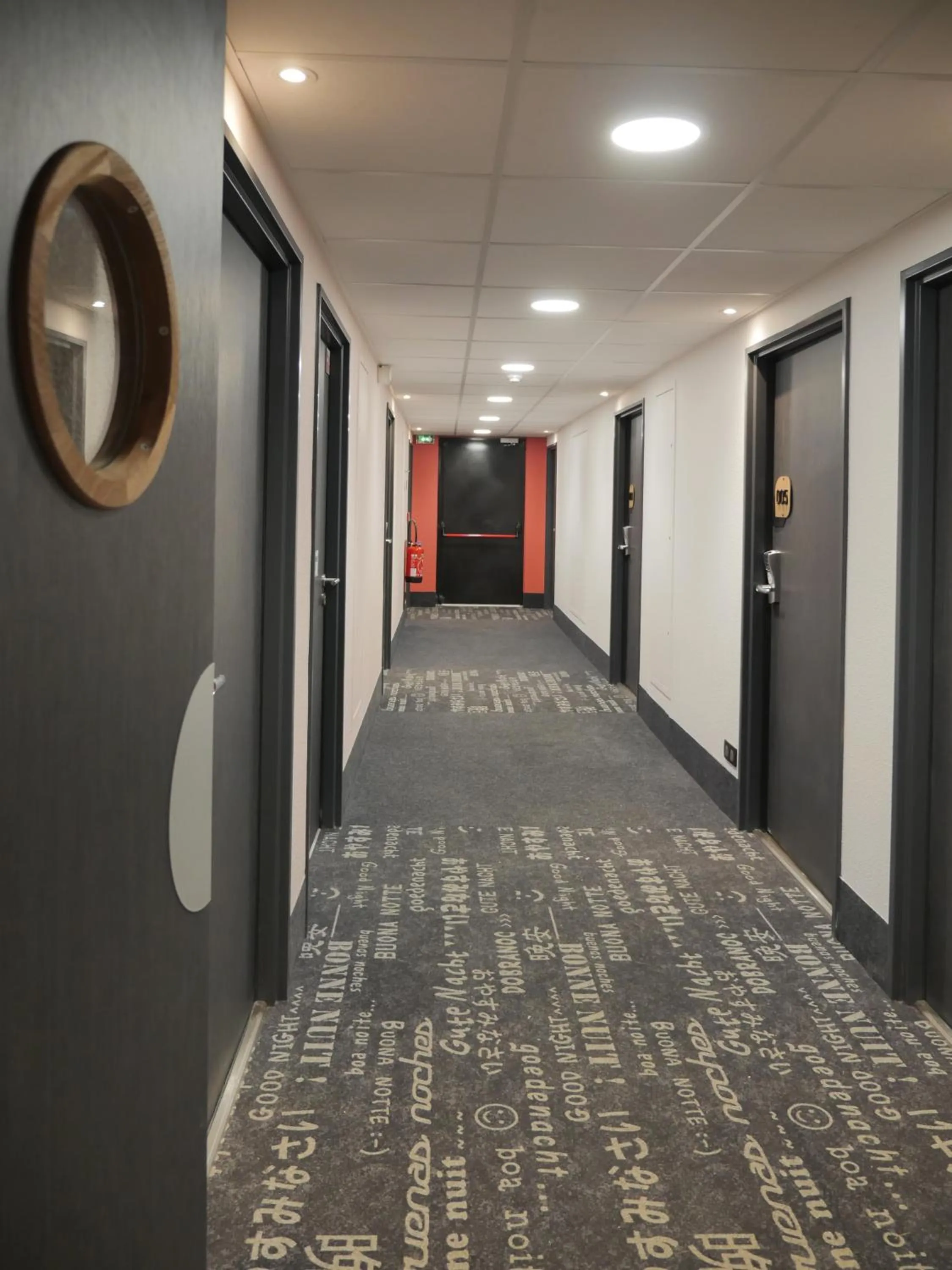 Property building in B&B HOTEL Carcassonne Rocadest La Cité