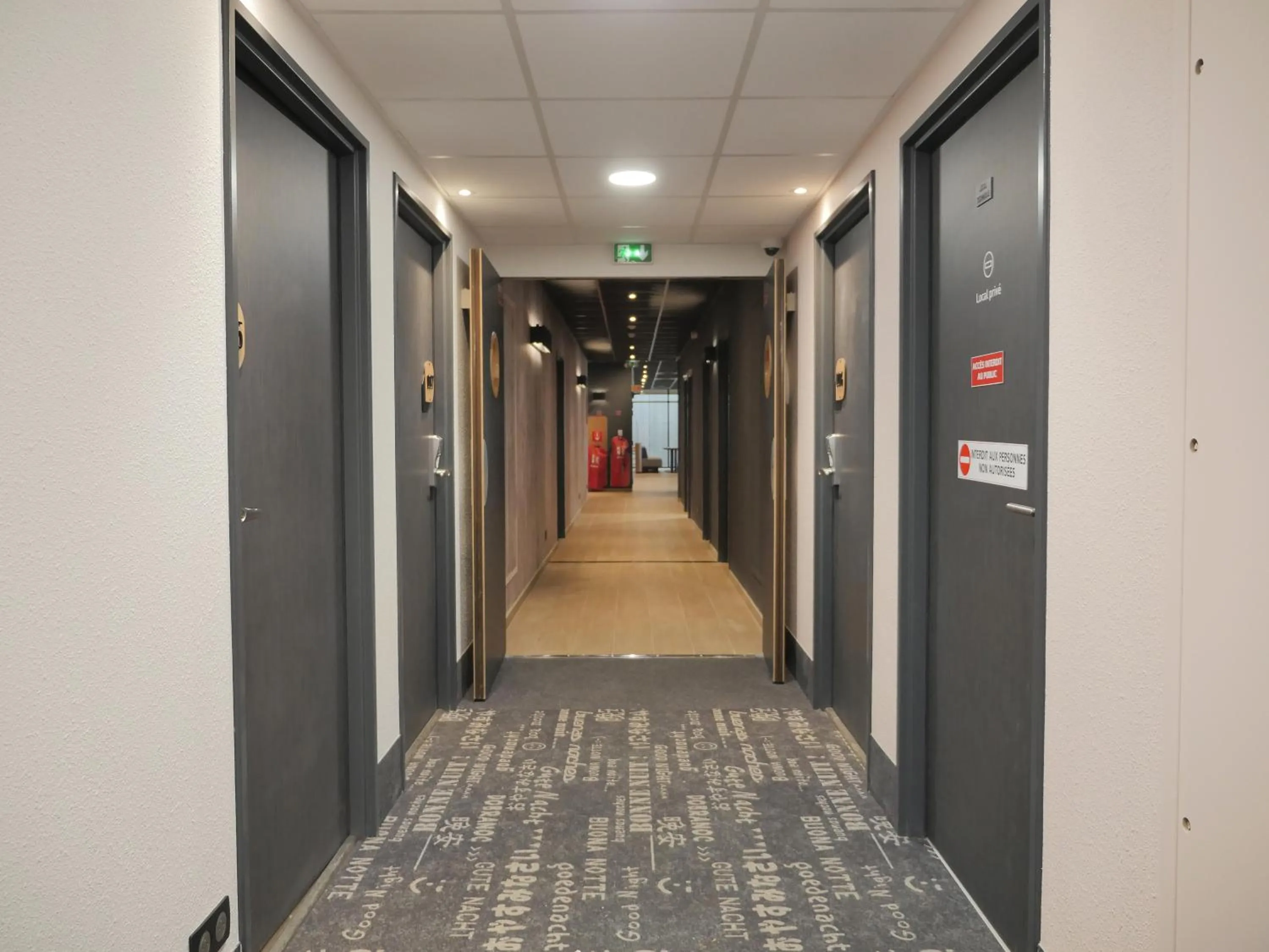 Property building in B&B HOTEL Carcassonne Rocadest La Cité