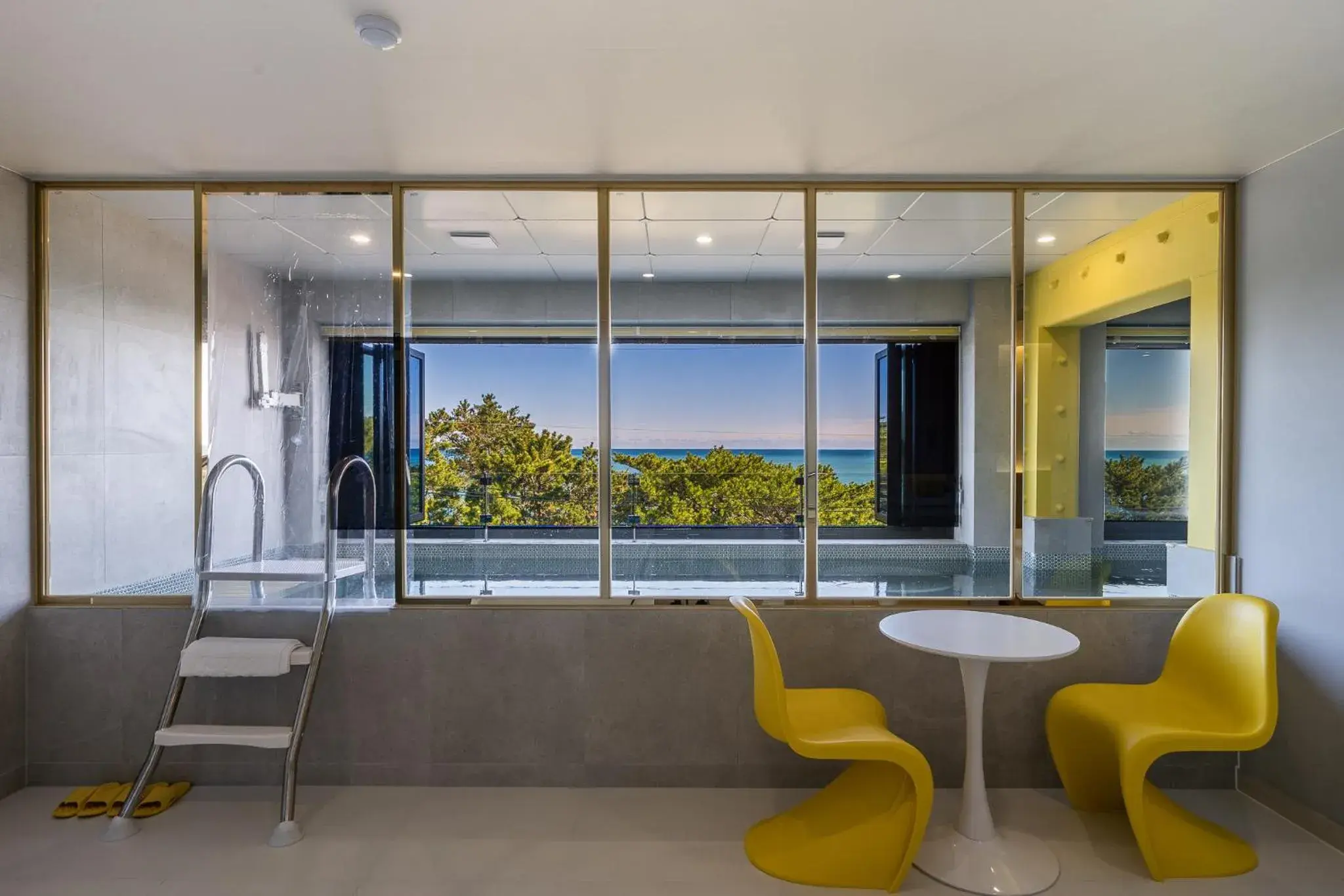 From H Brown Dot Hotel Gyeongju Yangnam From H Brown Dot Hotel Gyeongju Yangnam