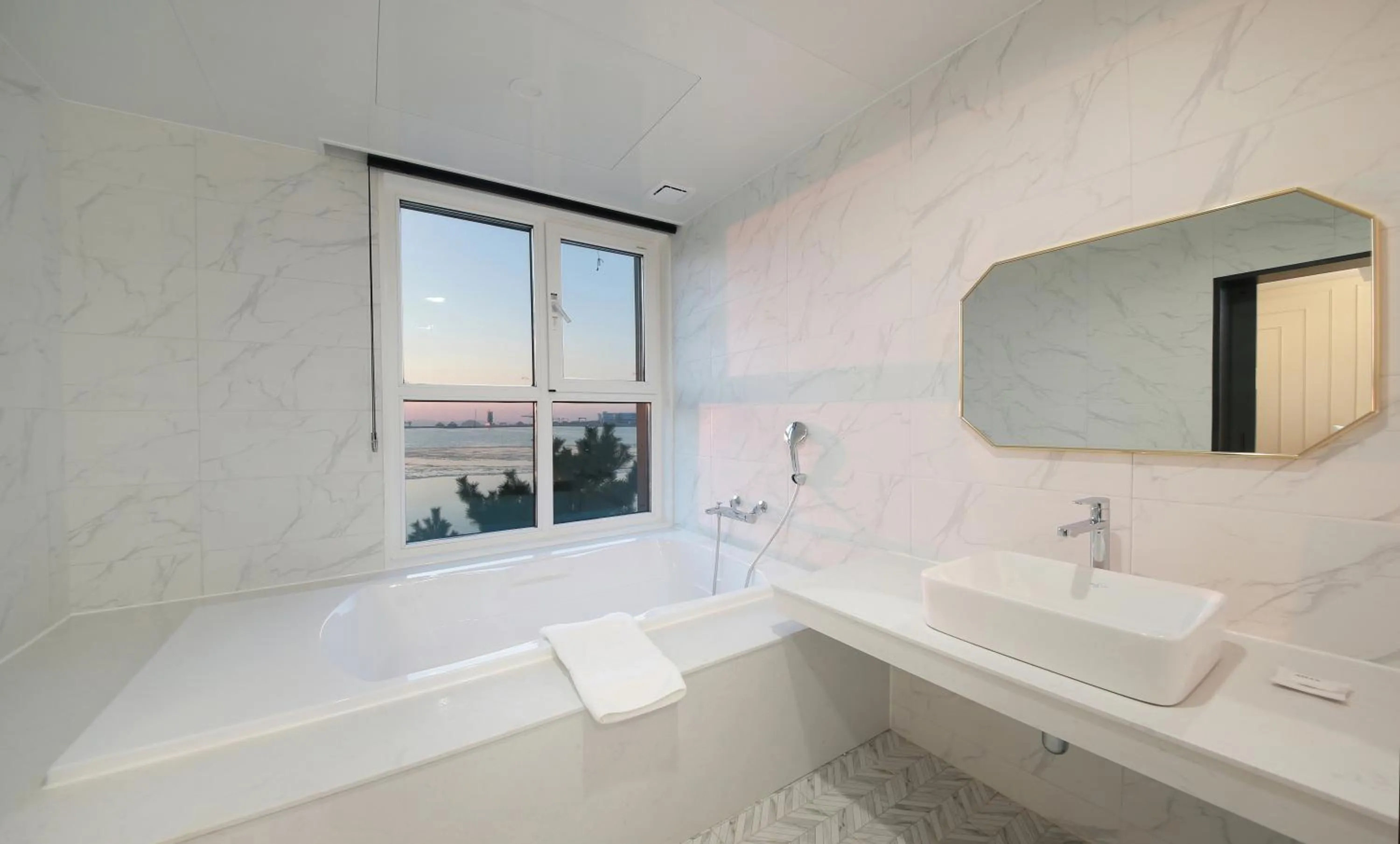 Bathroom in Restia Incheon Bay Hotel