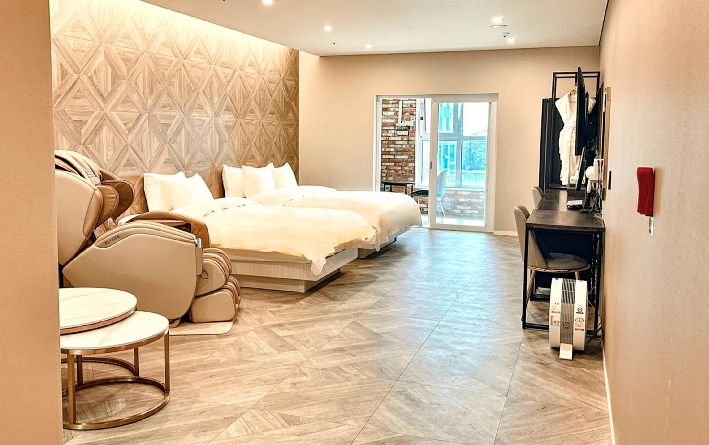 Bedroom, Bed in Restia Incheon Bay Hotel