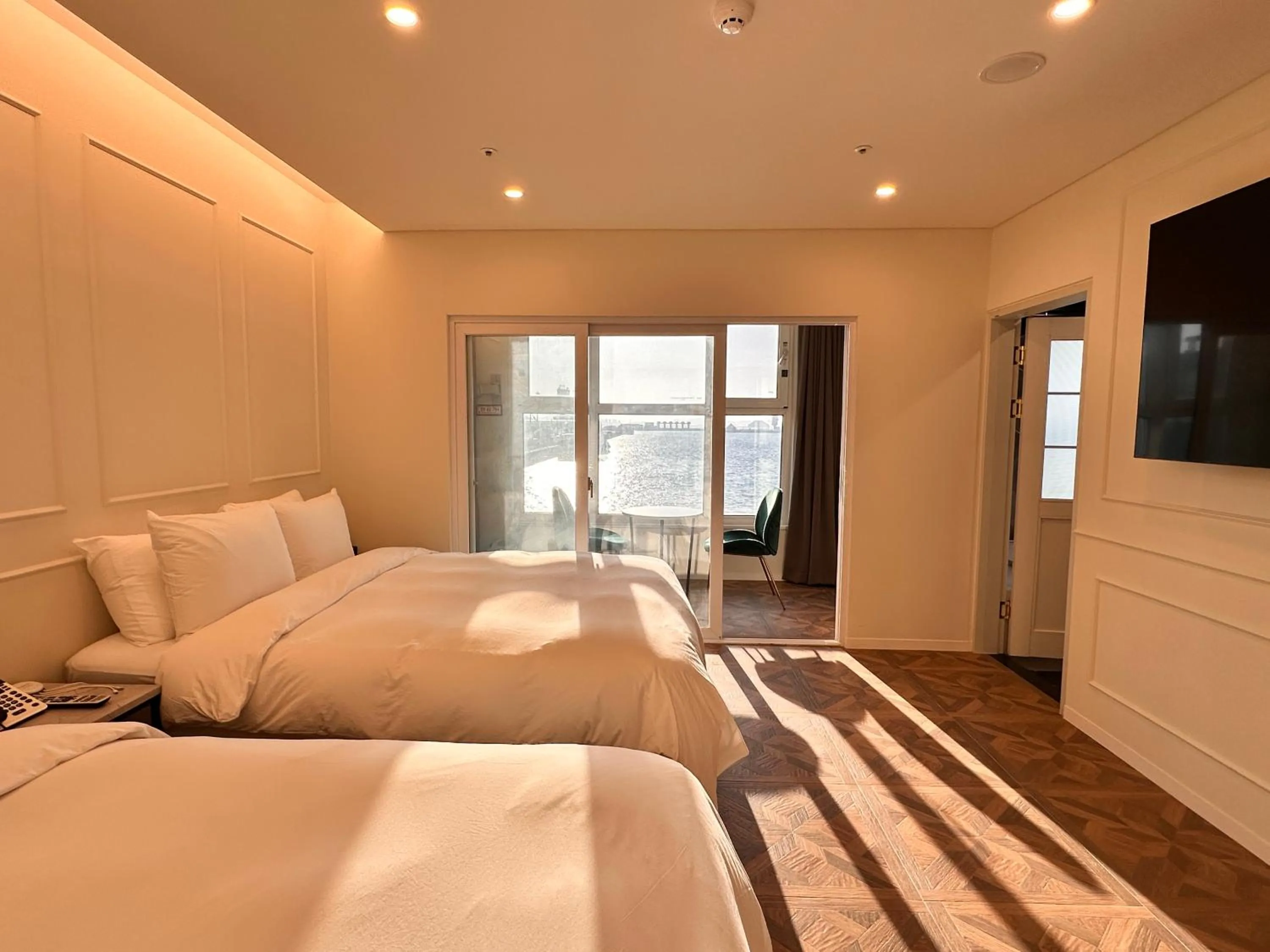 Bed in Restia Incheon Bay Hotel