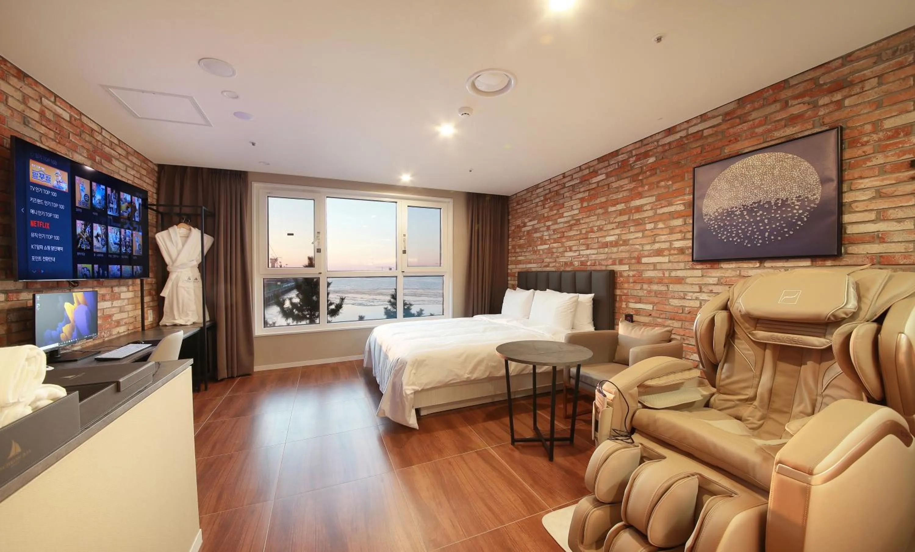 Bedroom, Bed in Restia Incheon Bay Hotel