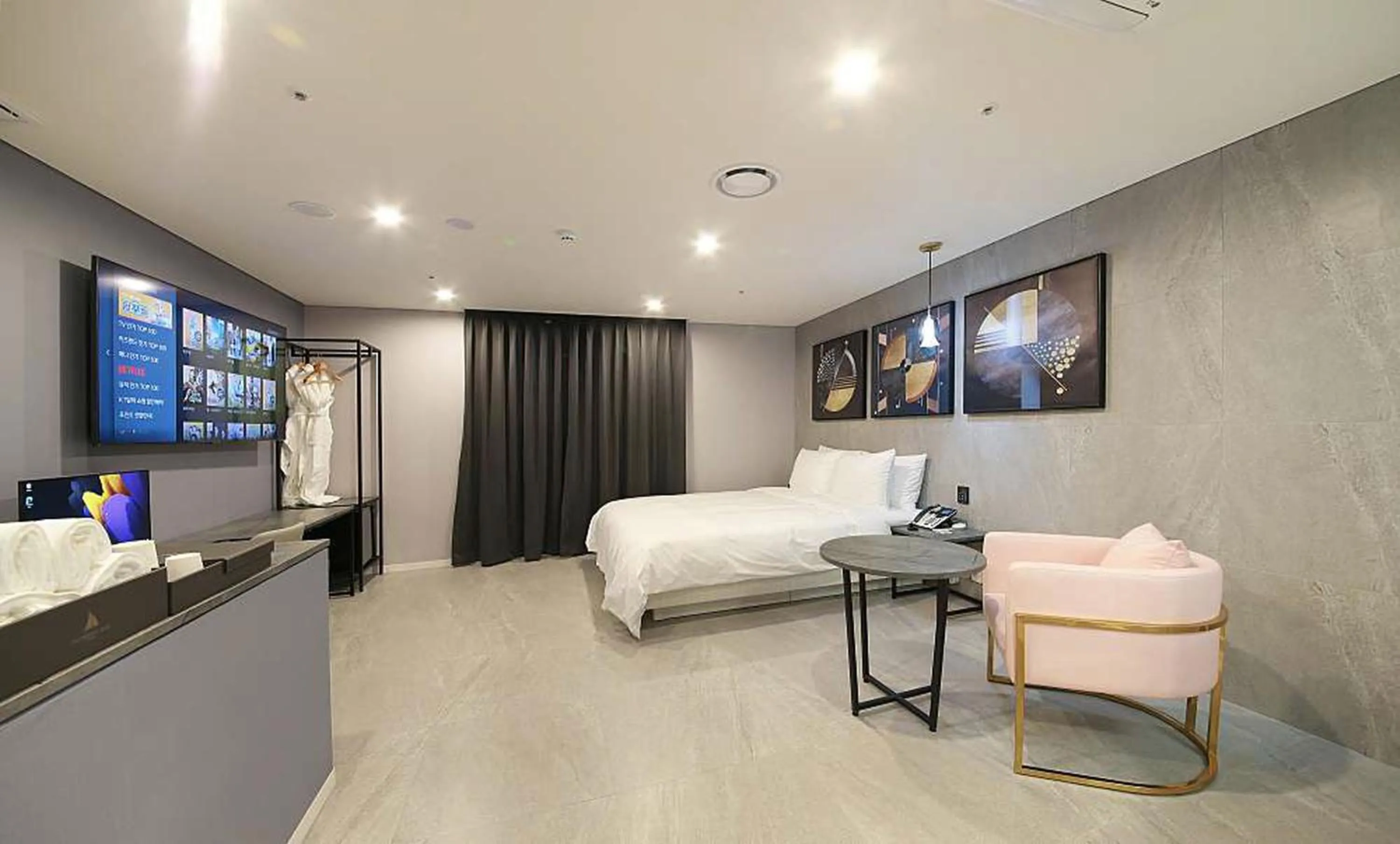 Bedroom, Bed in Restia Incheon Bay Hotel