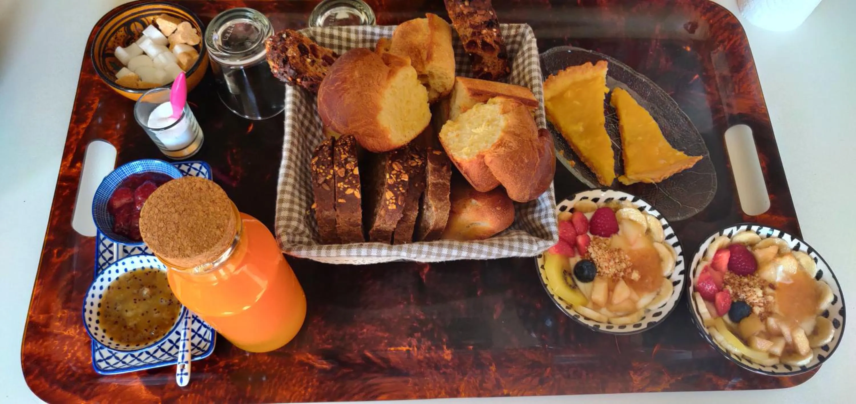 Breakfast in L'Alisier Chantant