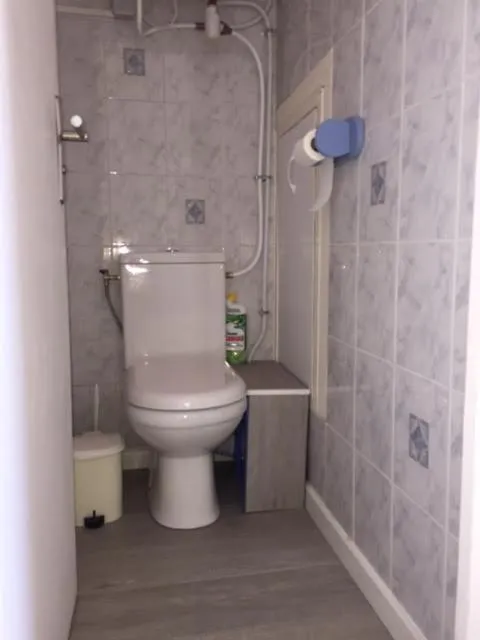 Toilet in Barcaresa-Magnifique Appartement residence Argonautes