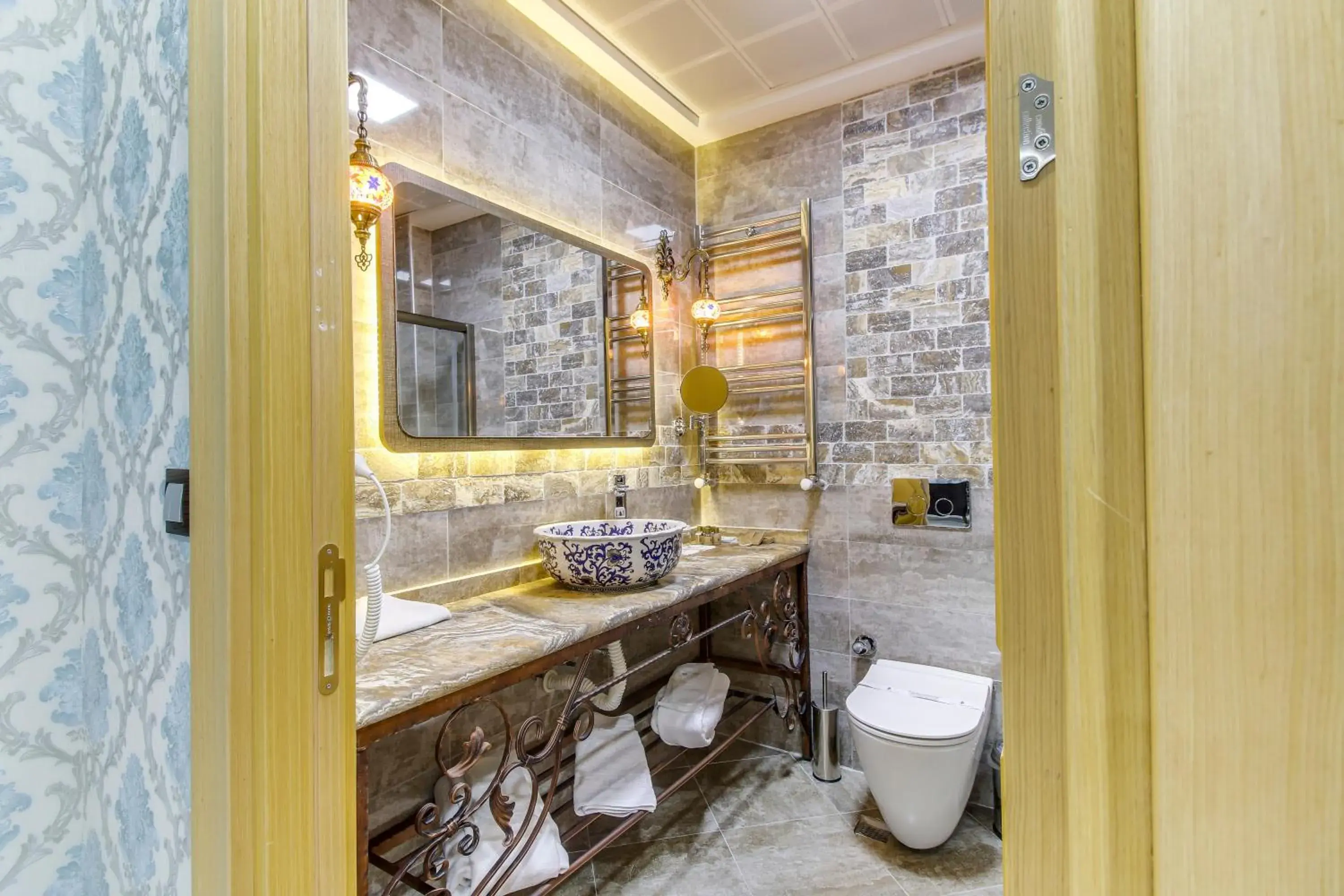 Comfort Suite with Queen Size Bed in Elite World Nest Sivas Comfort Suite with Queen Size Bed in Elite World Nest Sivas