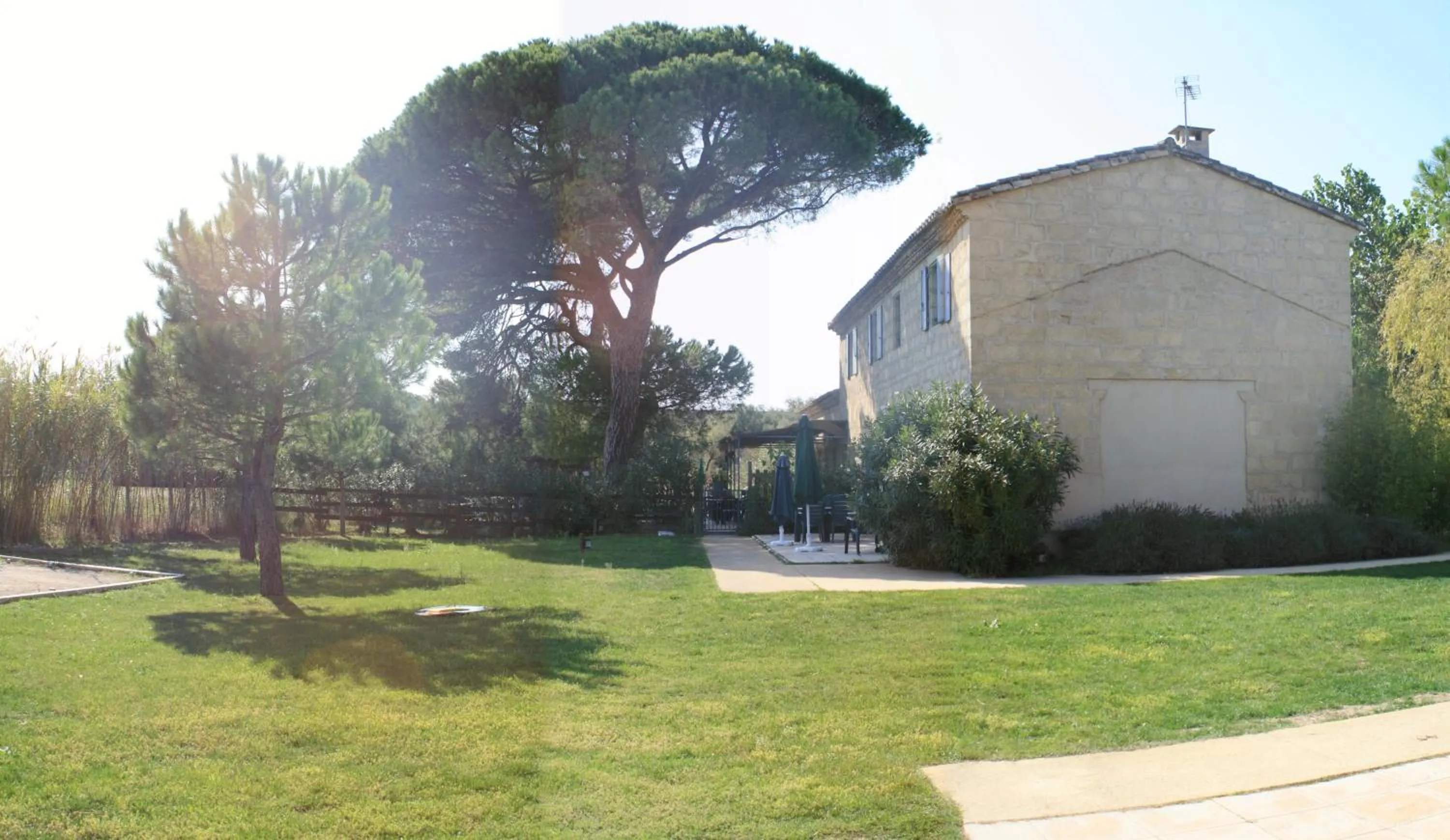 Property building in Mas de la Tour Carbonnière