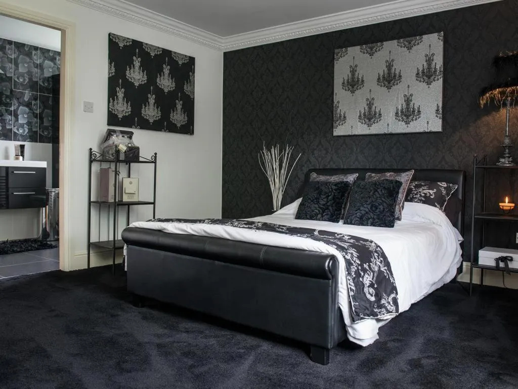 Bedroom in The Waters Edge Guest House