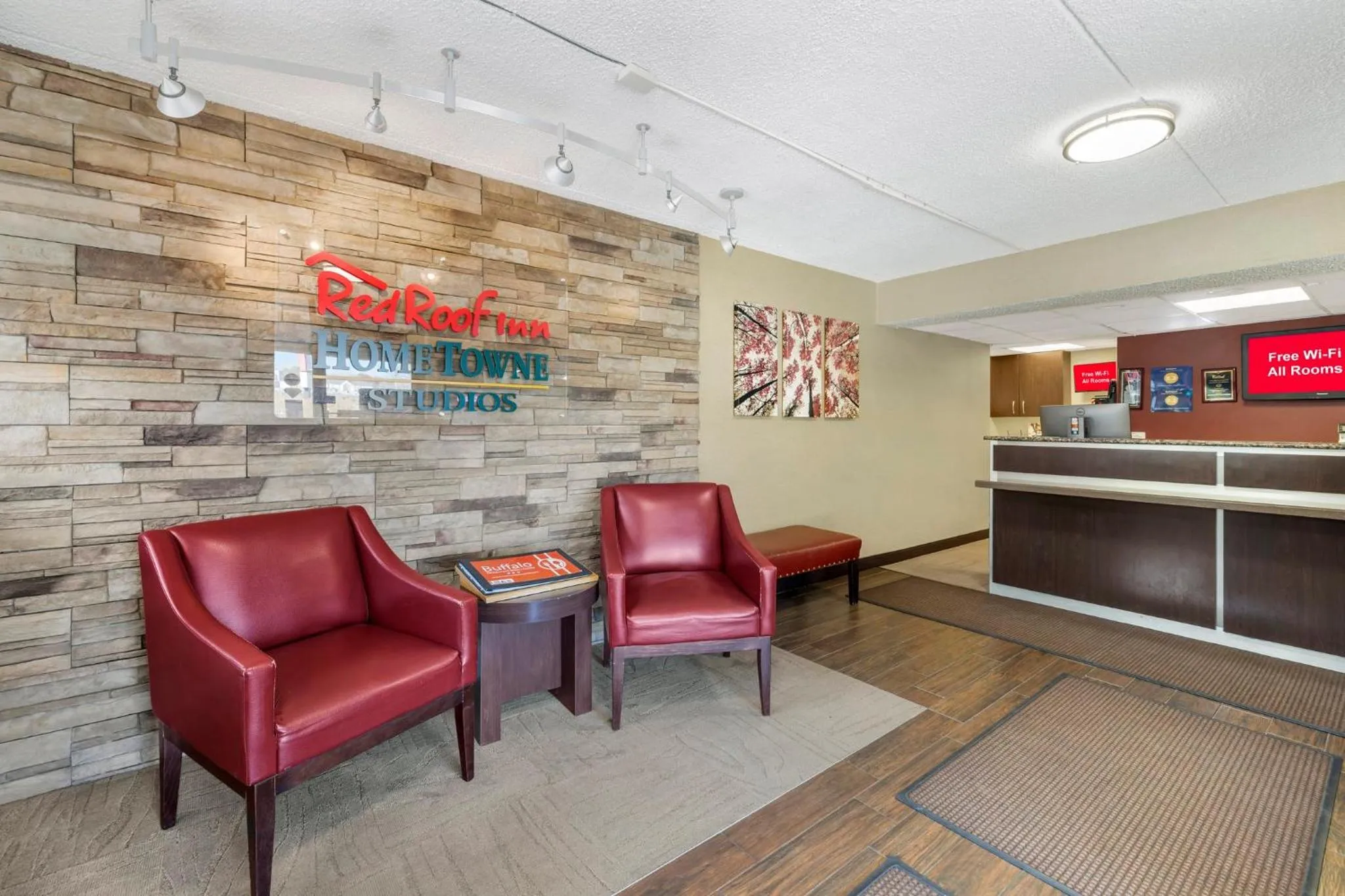 Lobby or reception in HomeTowne Studios by Red Roof Buffalo - Niagara Airport