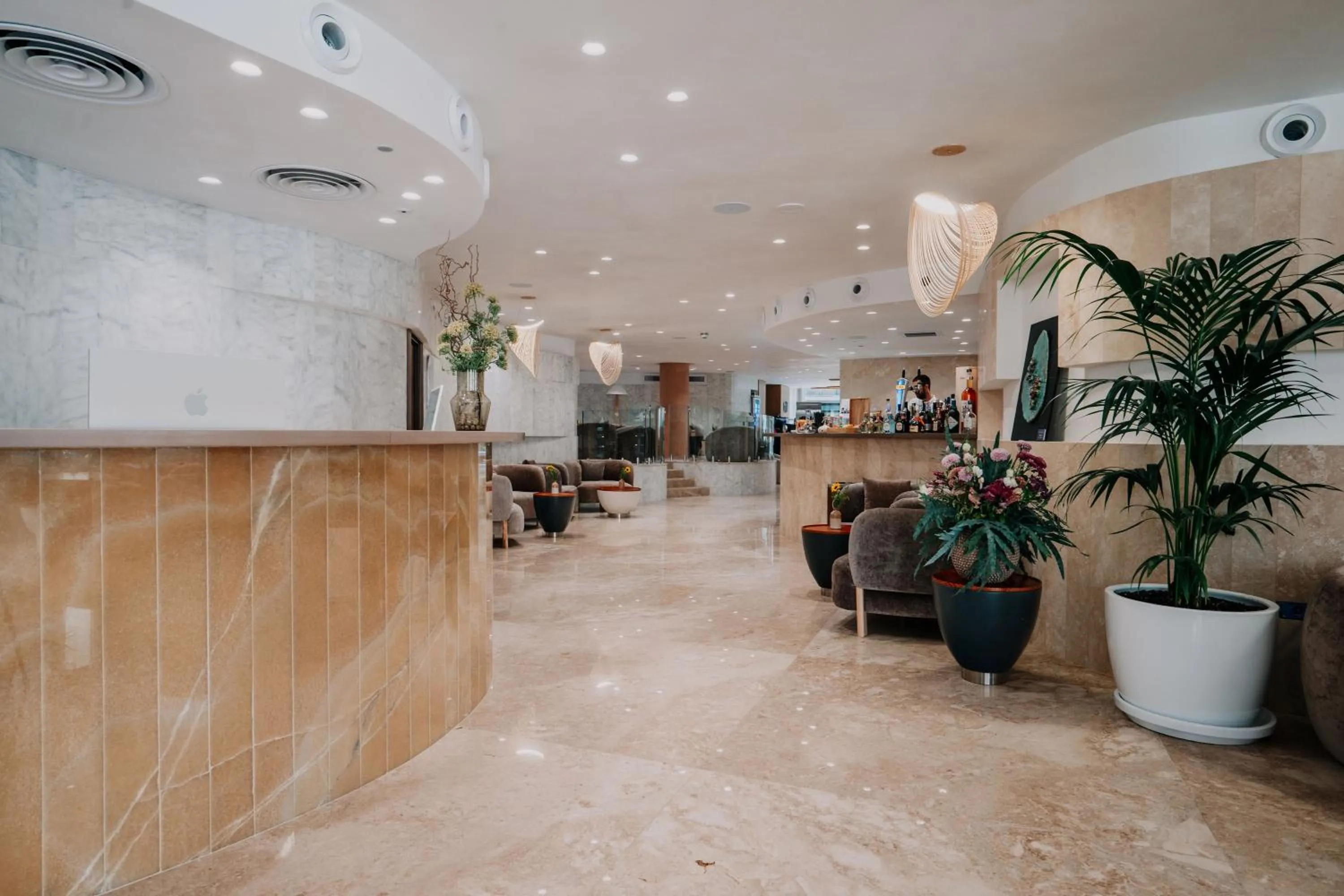 Lobby or reception in Reef Hotel & Spa