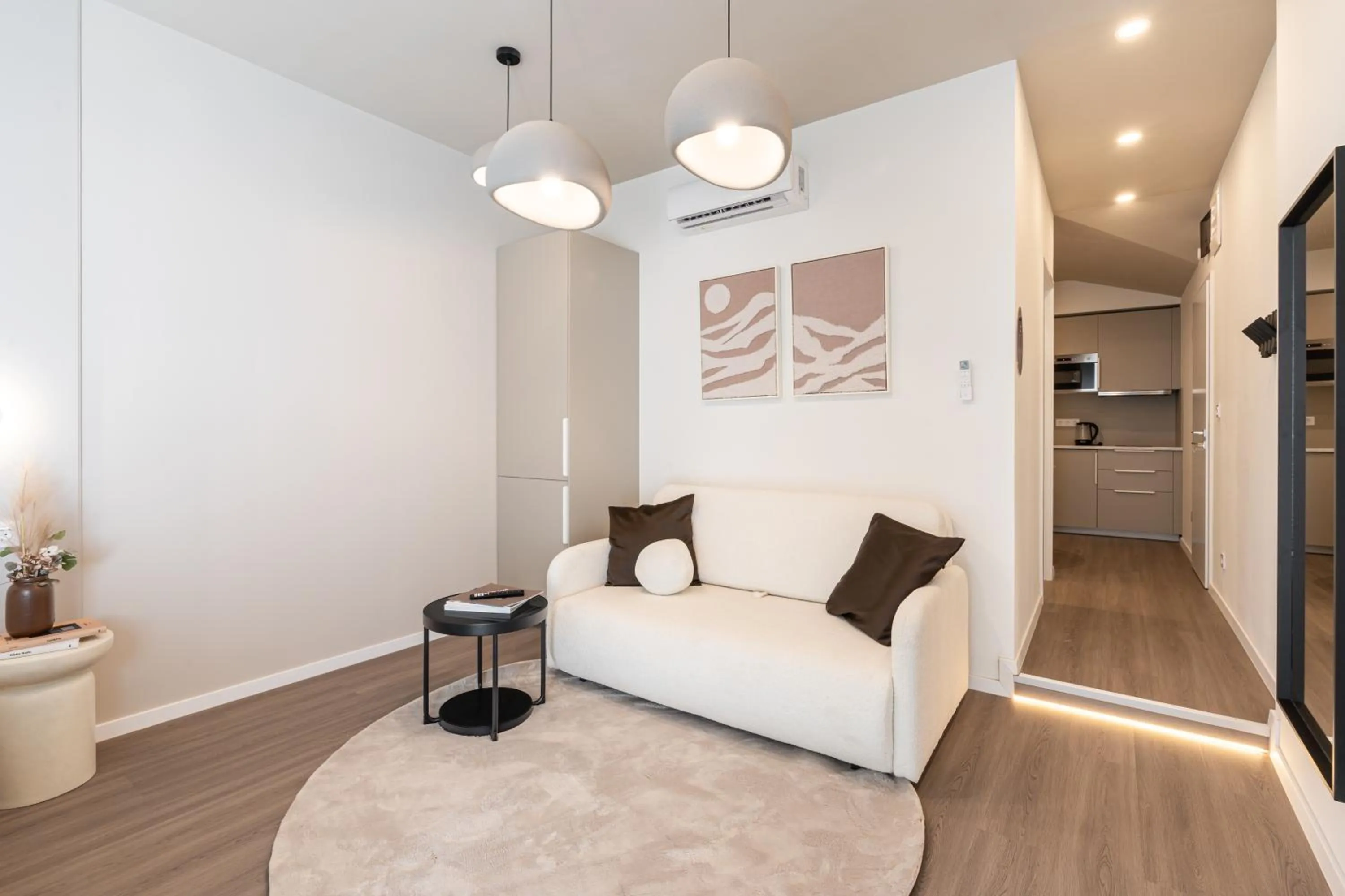 Living room in Oasis Luxe Boutique Suites by BQA