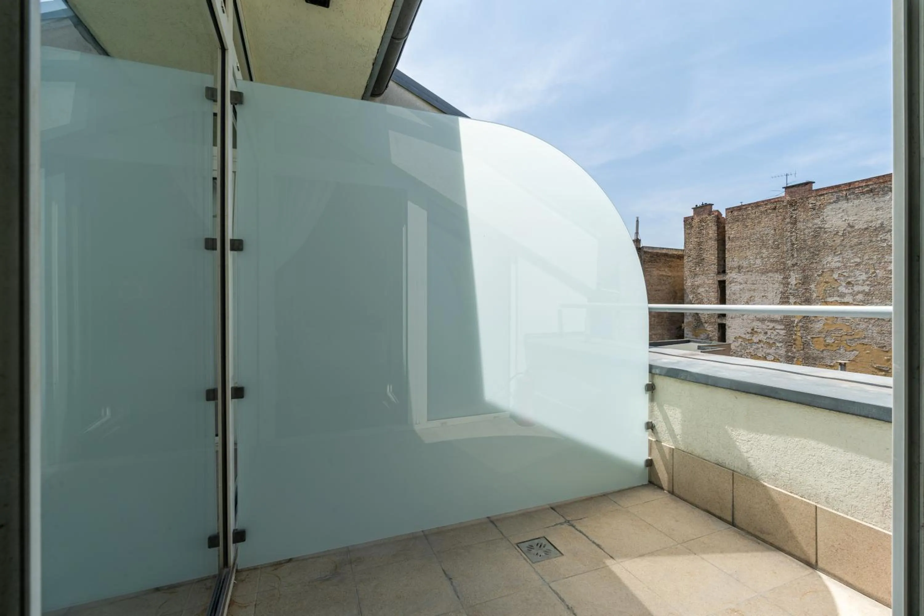 Day in Oasis Luxe Boutique Suites by BQA