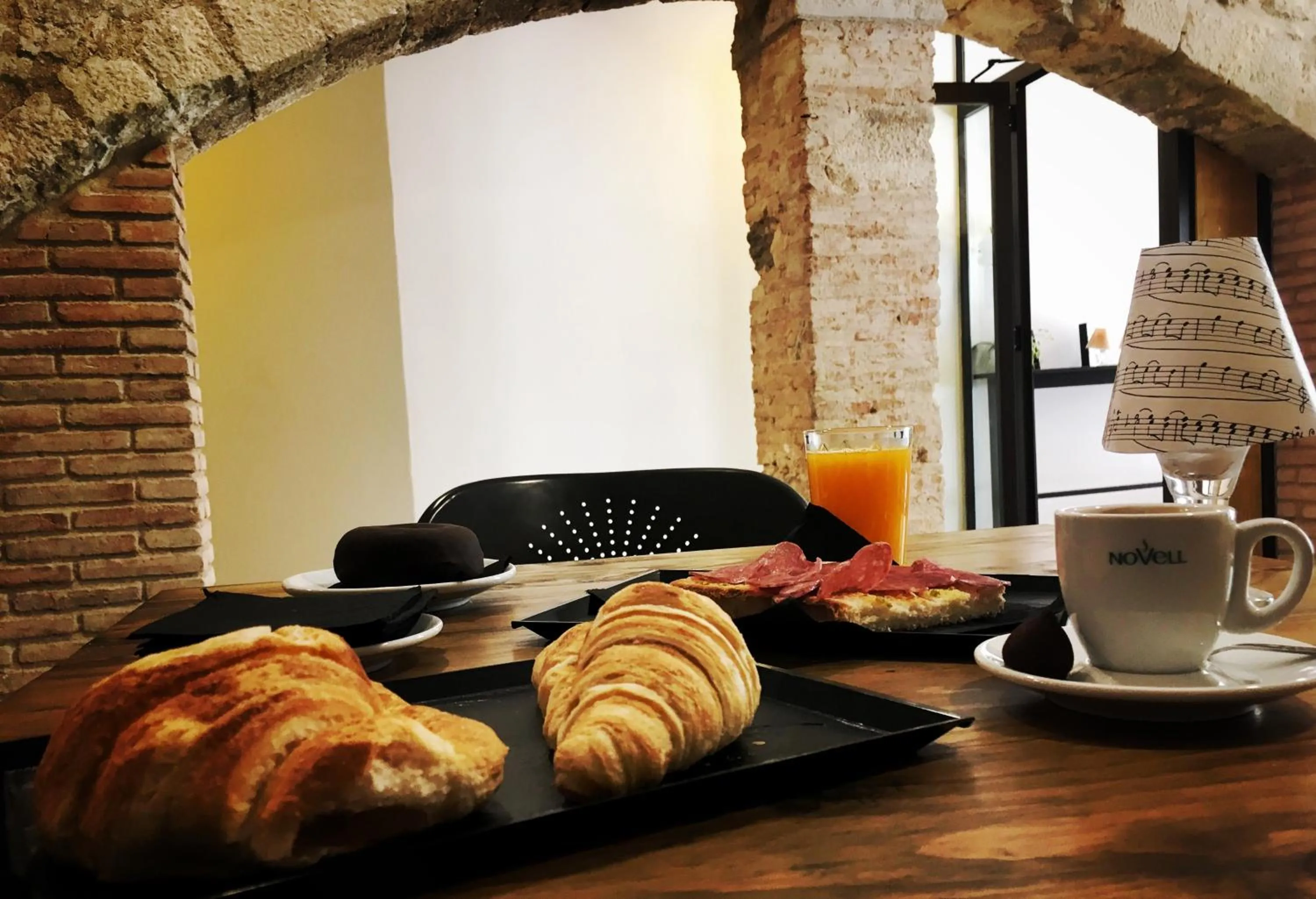 Restaurant/places to eat in Girona Housing Ginesta 9