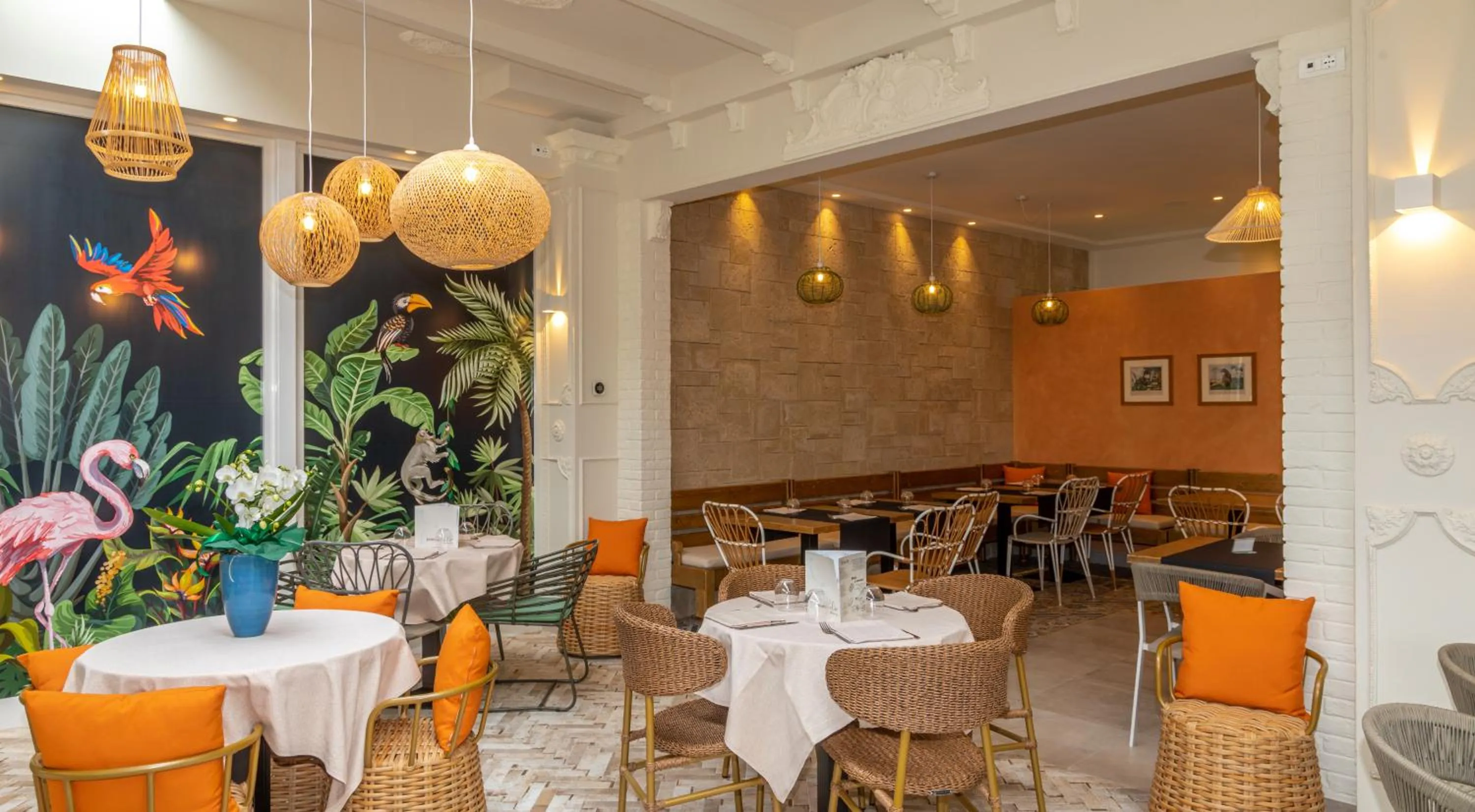 Restaurant/places to eat in Hotel Smeraldo