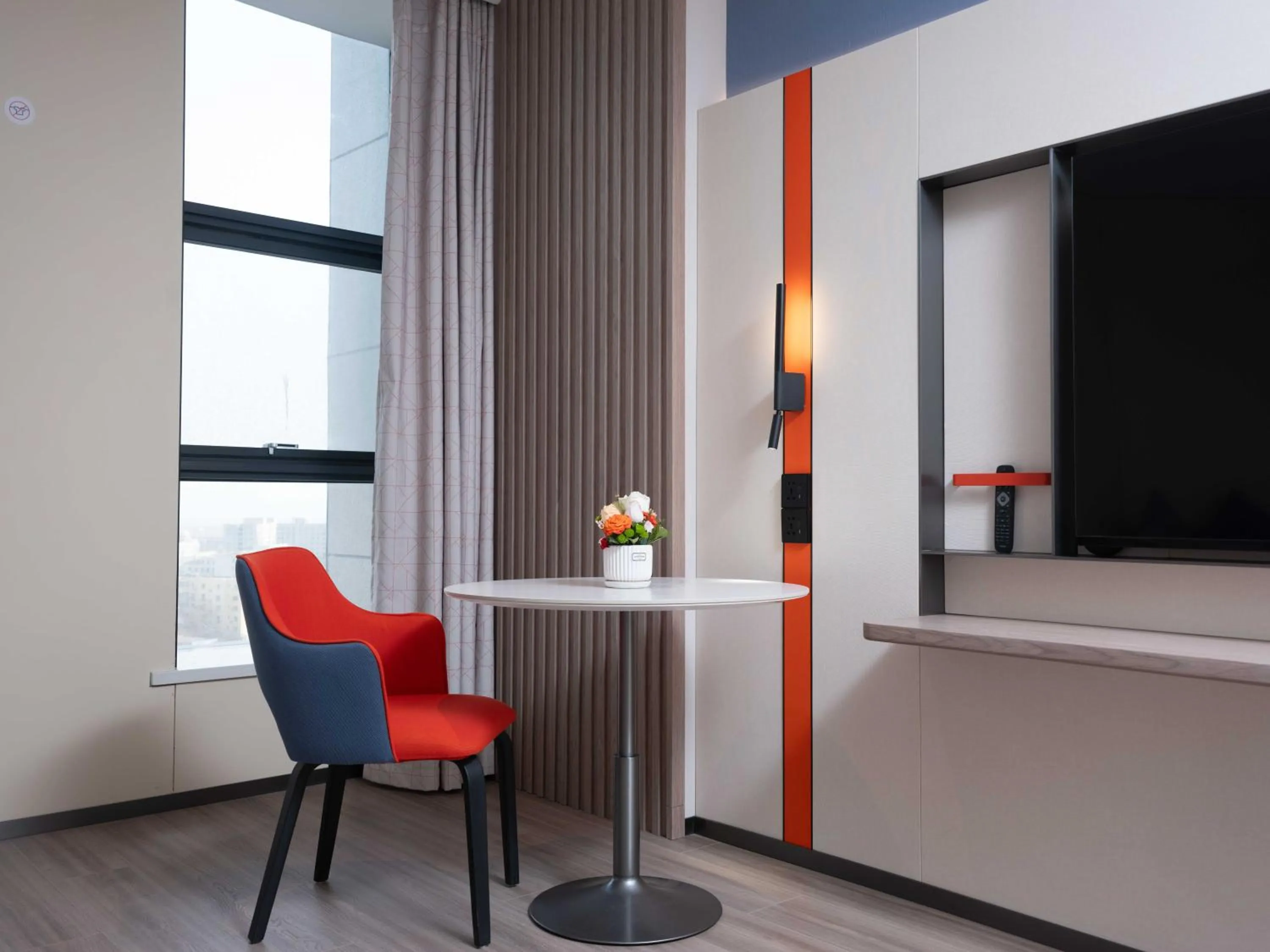 Seating area in Holiday Inn Express Turpan, an IHG Hotel