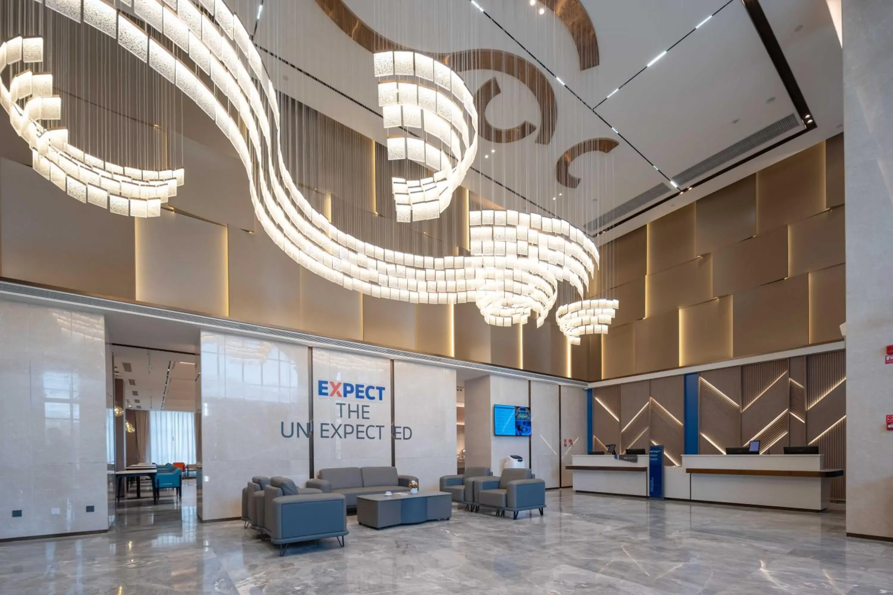 Lobby or reception in Holiday Inn Express Turpan, an IHG Hotel Lobby or reception in Holiday Inn Express Turpan, an IHG Hotel