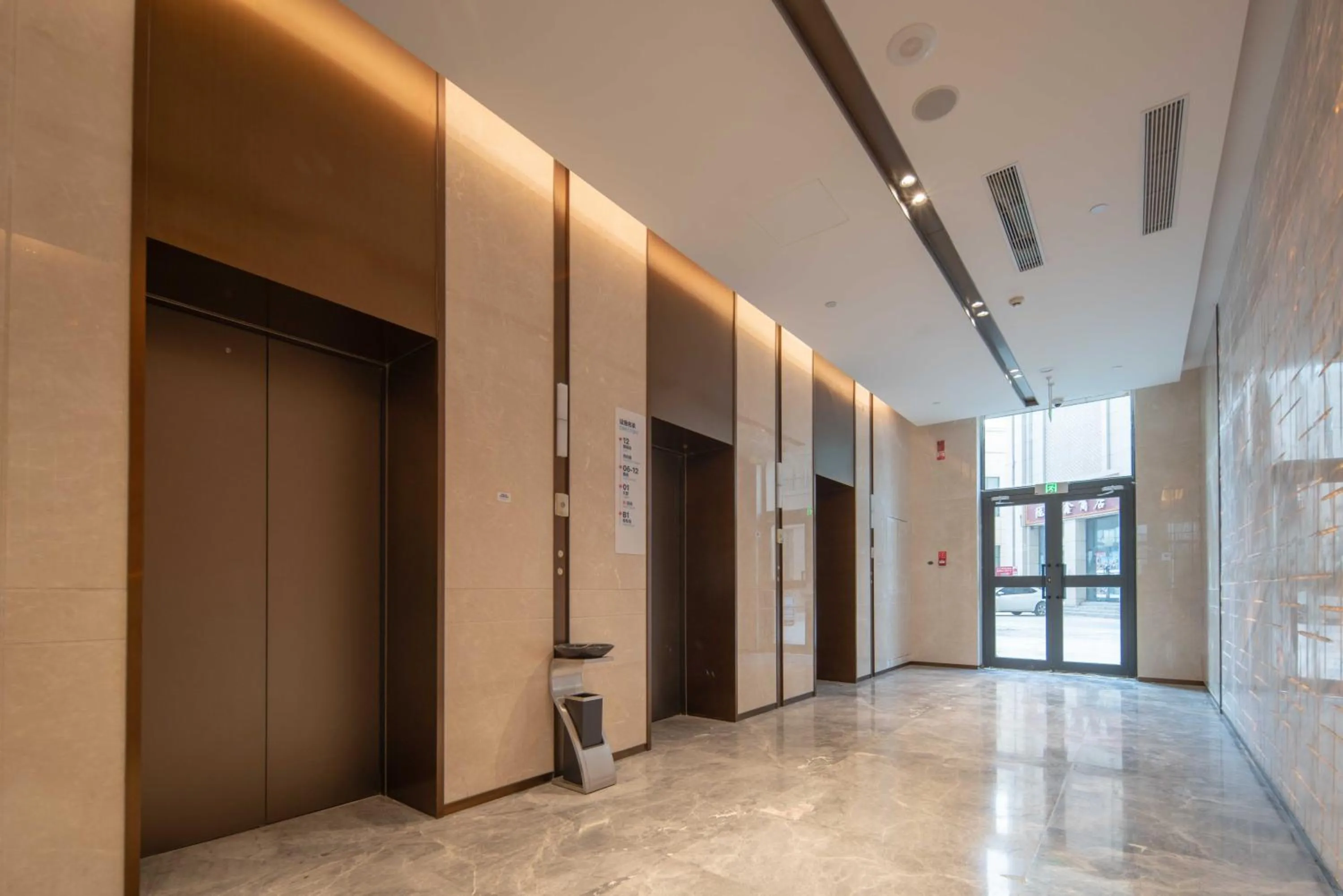 elevator in Holiday Inn Express Turpan, an IHG Hotel