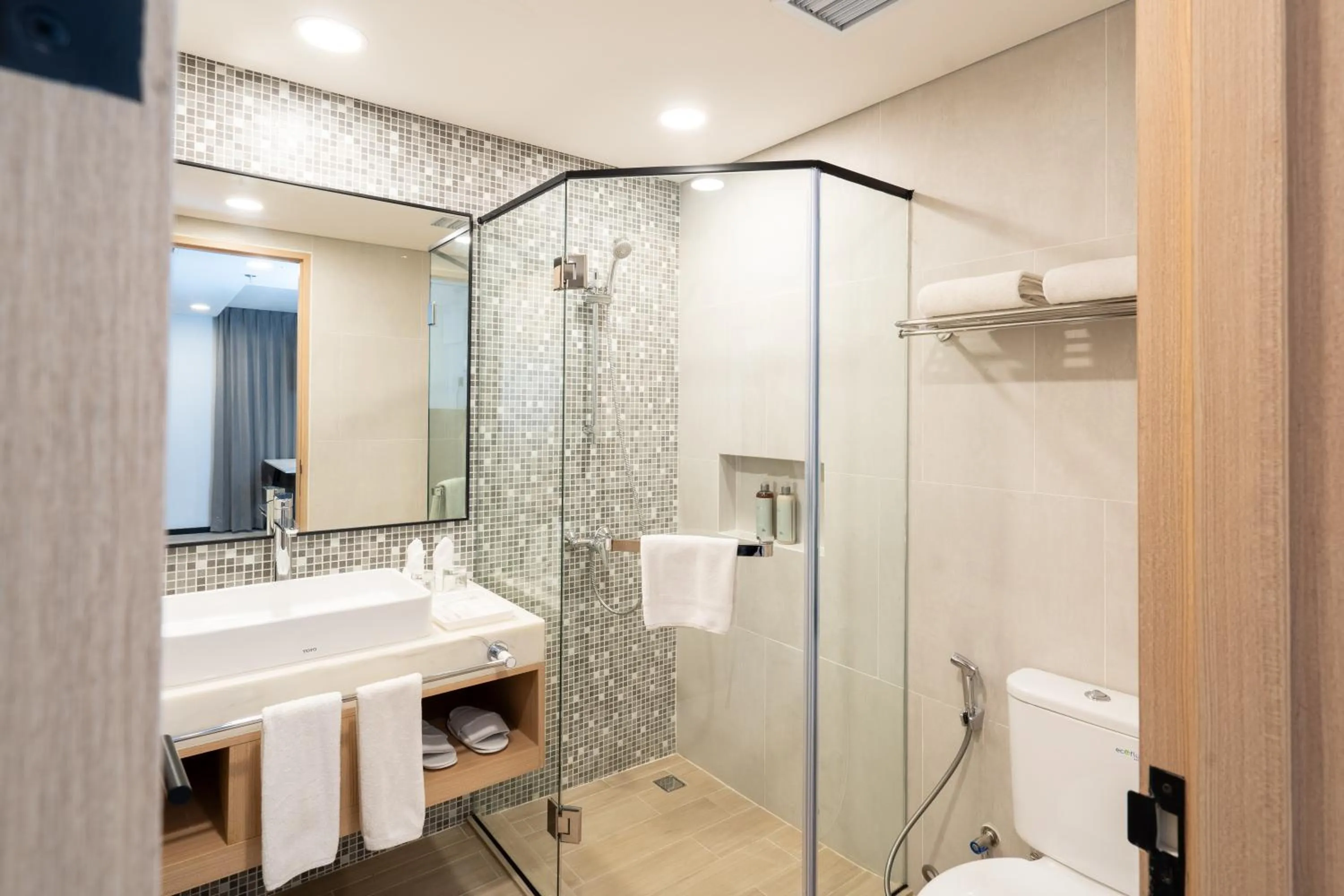 Bathroom in Holiday Inn Express & Suites Banjarmasin by IHG