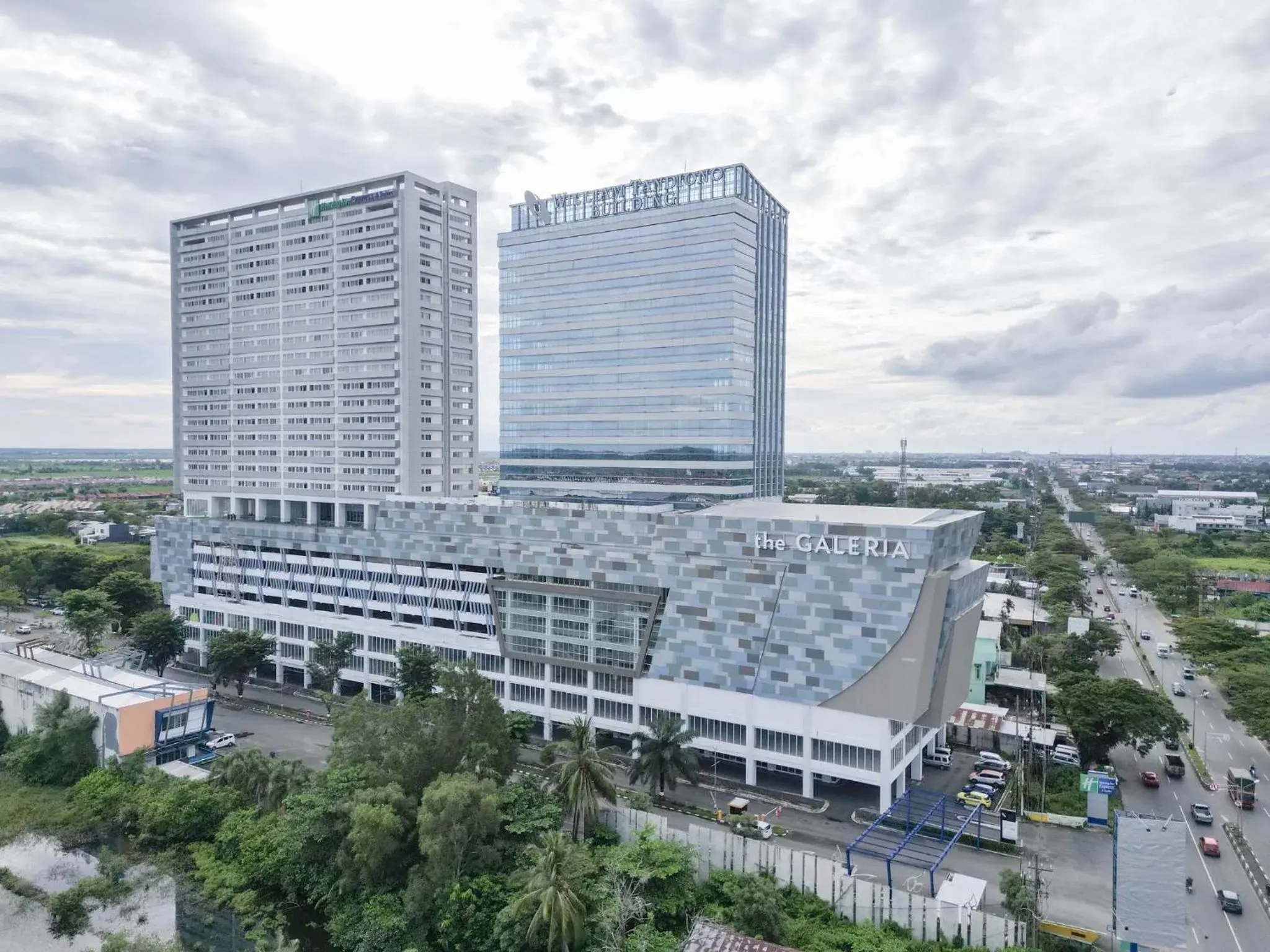 Property building in Holiday Inn Express & Suites Banjarmasin by IHG Property building in Holiday Inn Express & Suites Banjarmasin by IHG