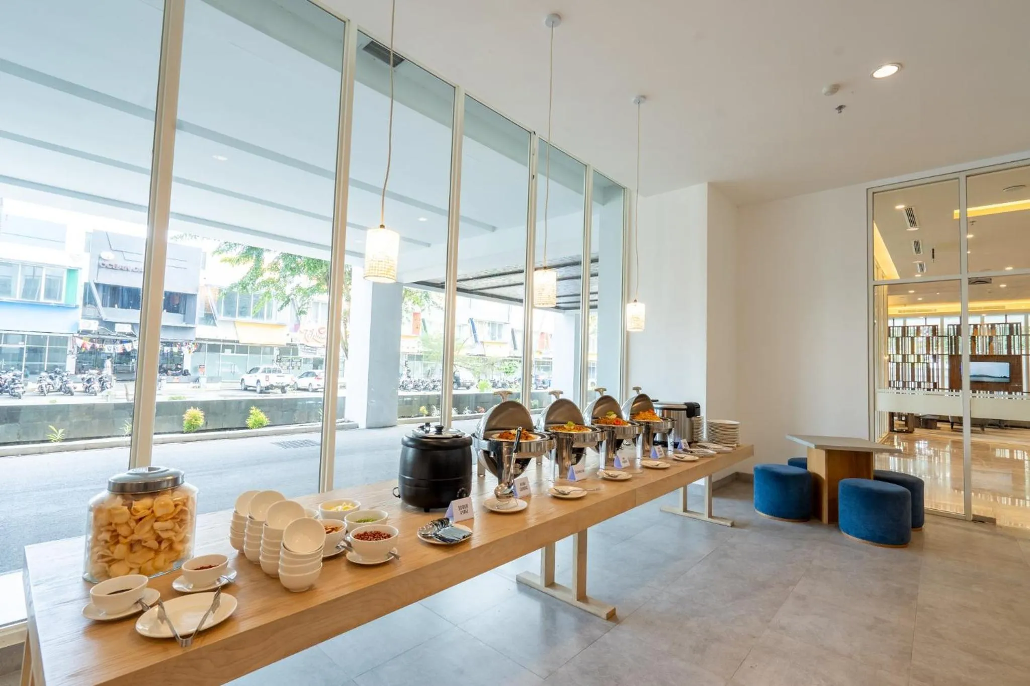 Restaurant/places to eat in Holiday Inn Express & Suites Banjarmasin by IHG