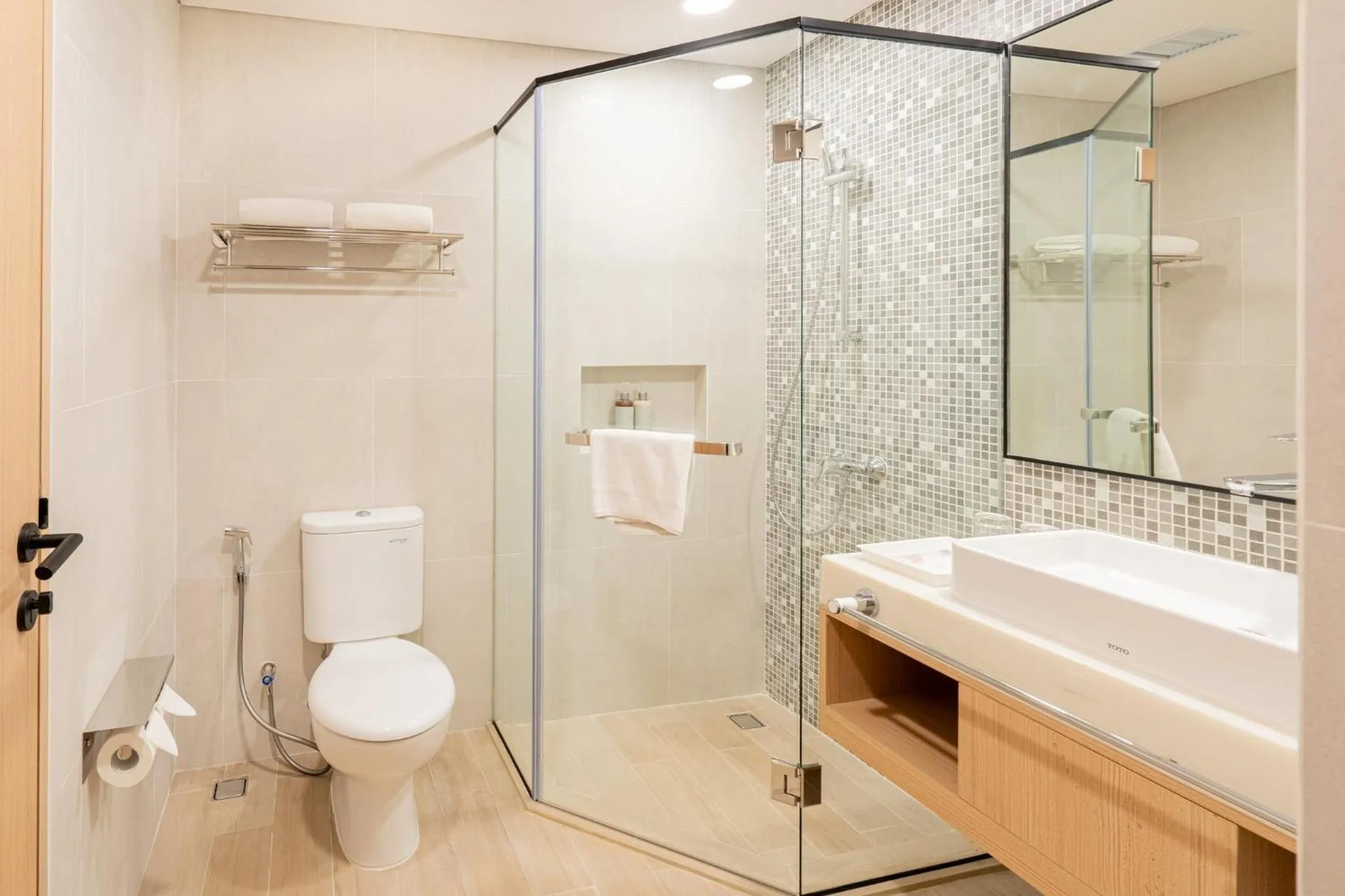Bathroom in Holiday Inn Express & Suites Banjarmasin by IHG