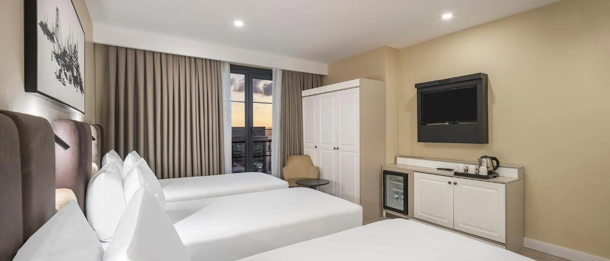 Photo of the whole room, Bed in Garner Hotel Istanbul - Airport Arnavutkoy by IHG