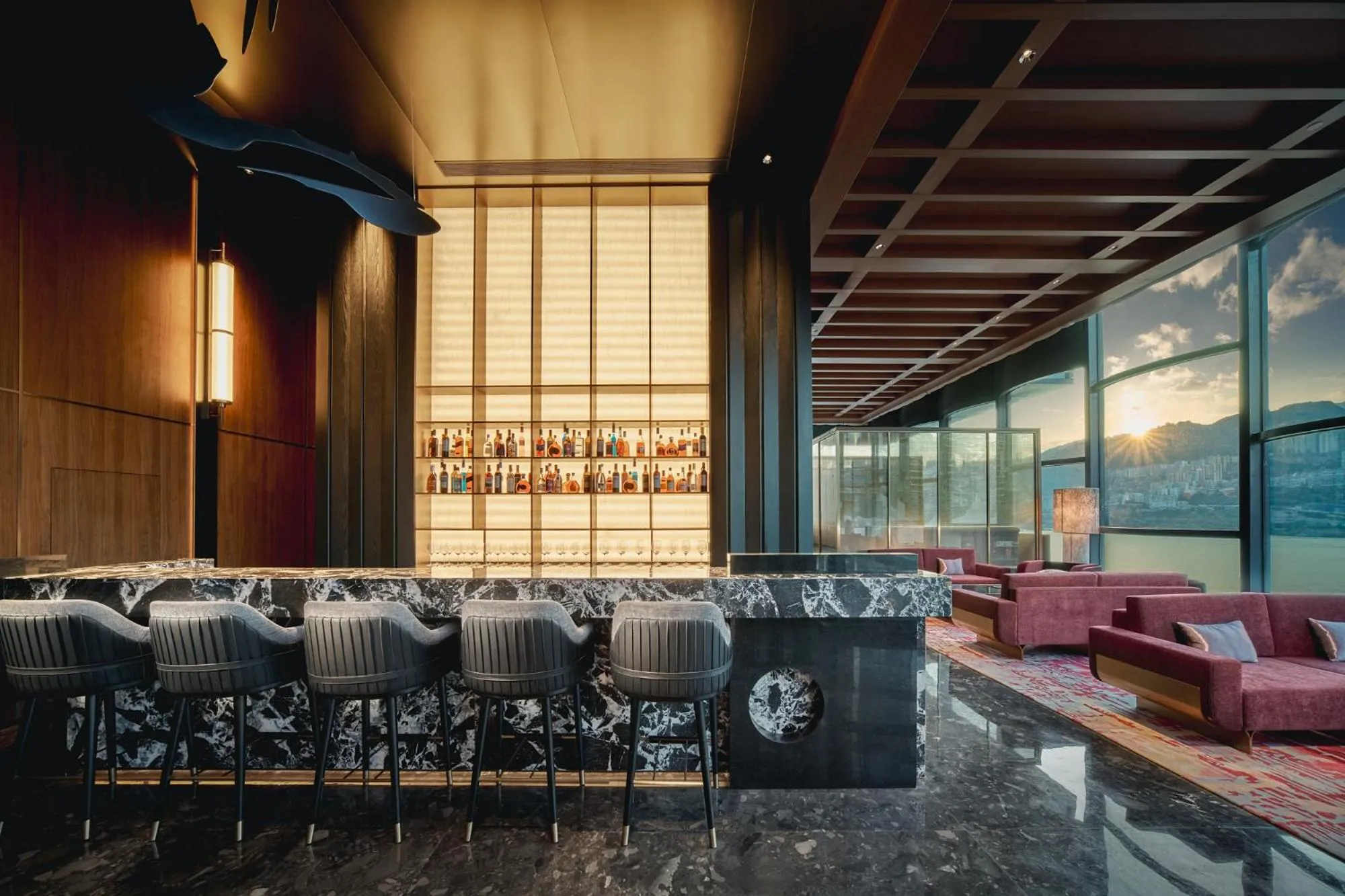 Restaurant/places to eat in HUALUXE Hotels and Resorts Chongqing Wushan by IHG