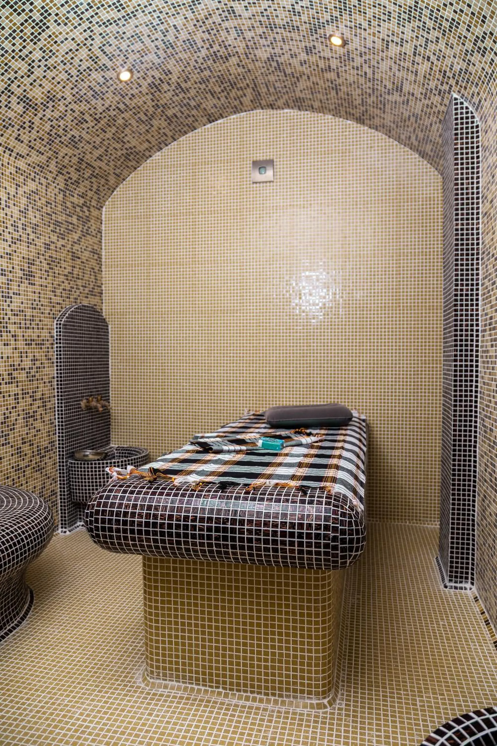 Property building, Bed in Noma Boutique Hotel - Adults only