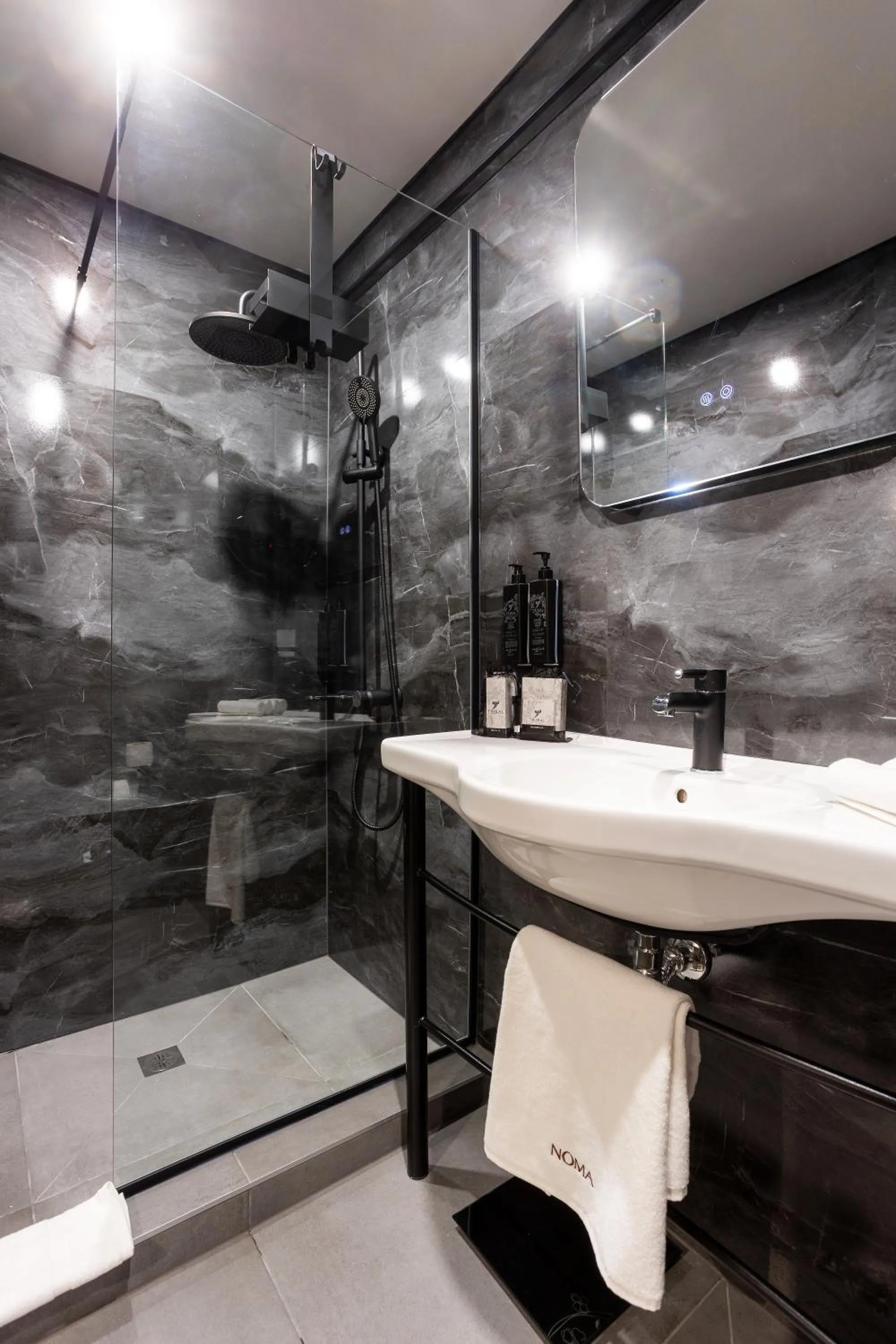 Shower in Noma Boutique Hotel - Adults only