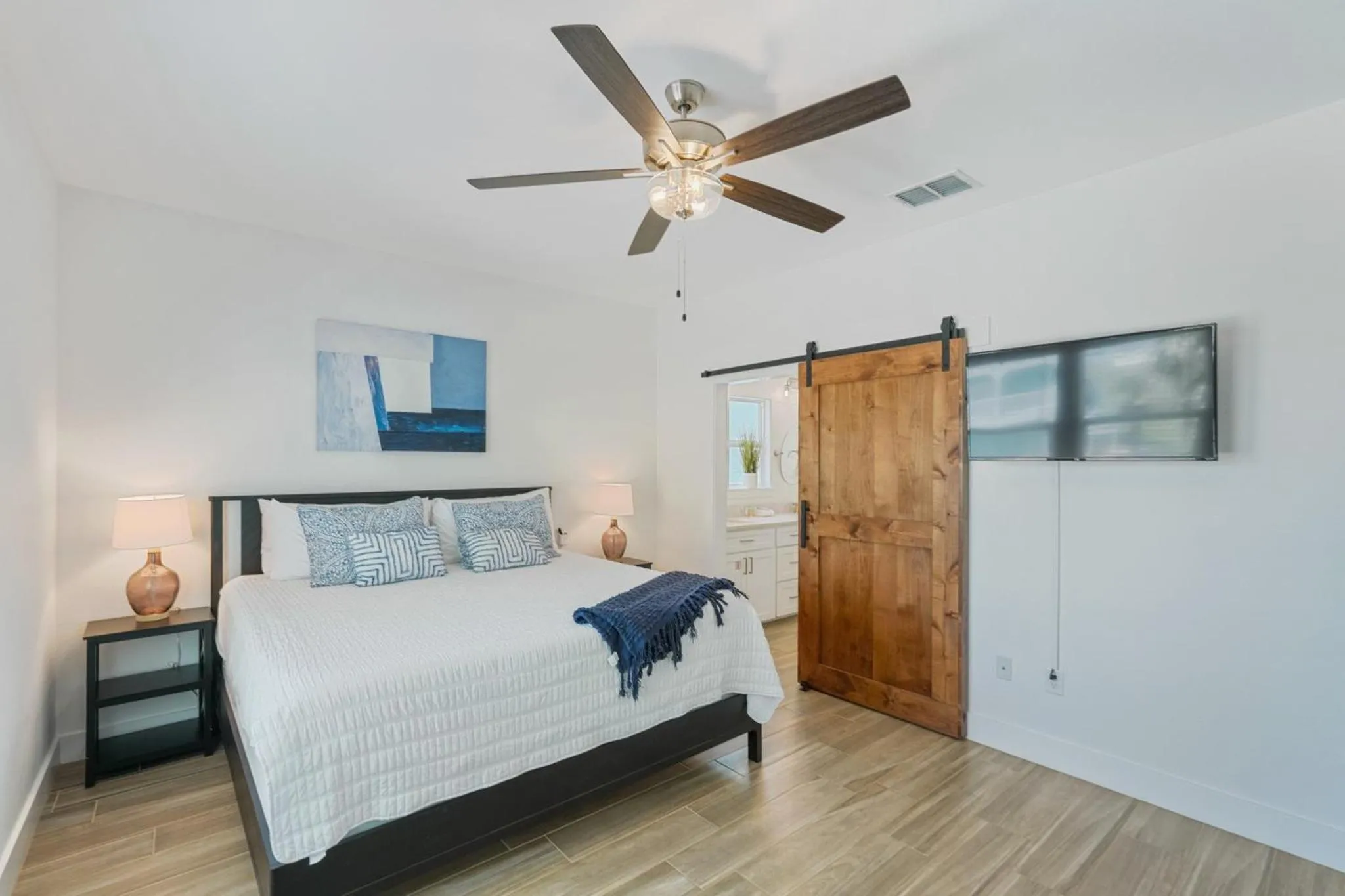 Chancla - Pet Friendly! Community Pool!