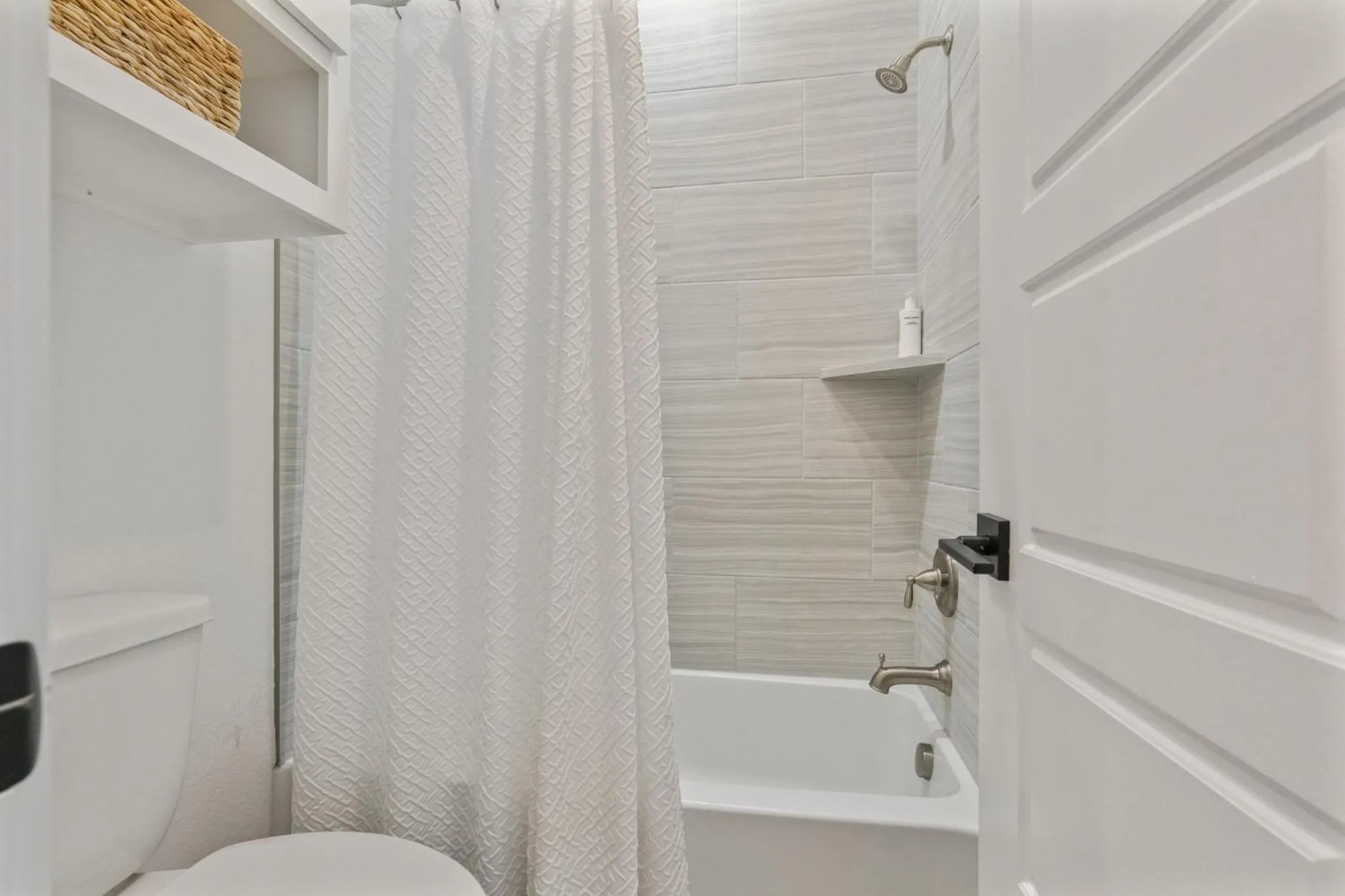 Chancla - Pet Friendly! Community Pool!