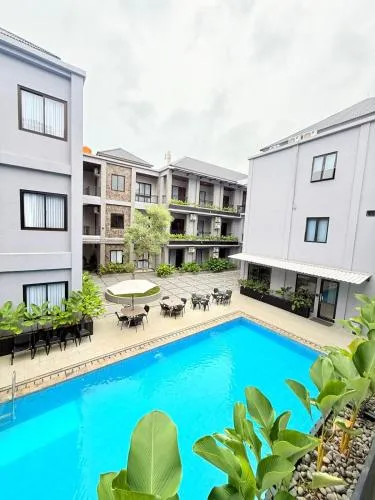 M-LIVIN Hotel