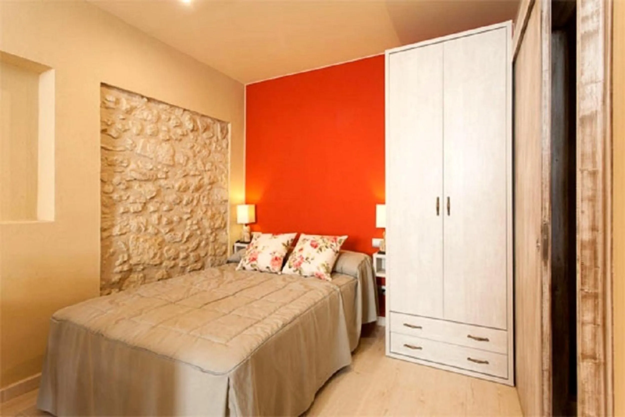 Bedroom, Bed in Petit Pals