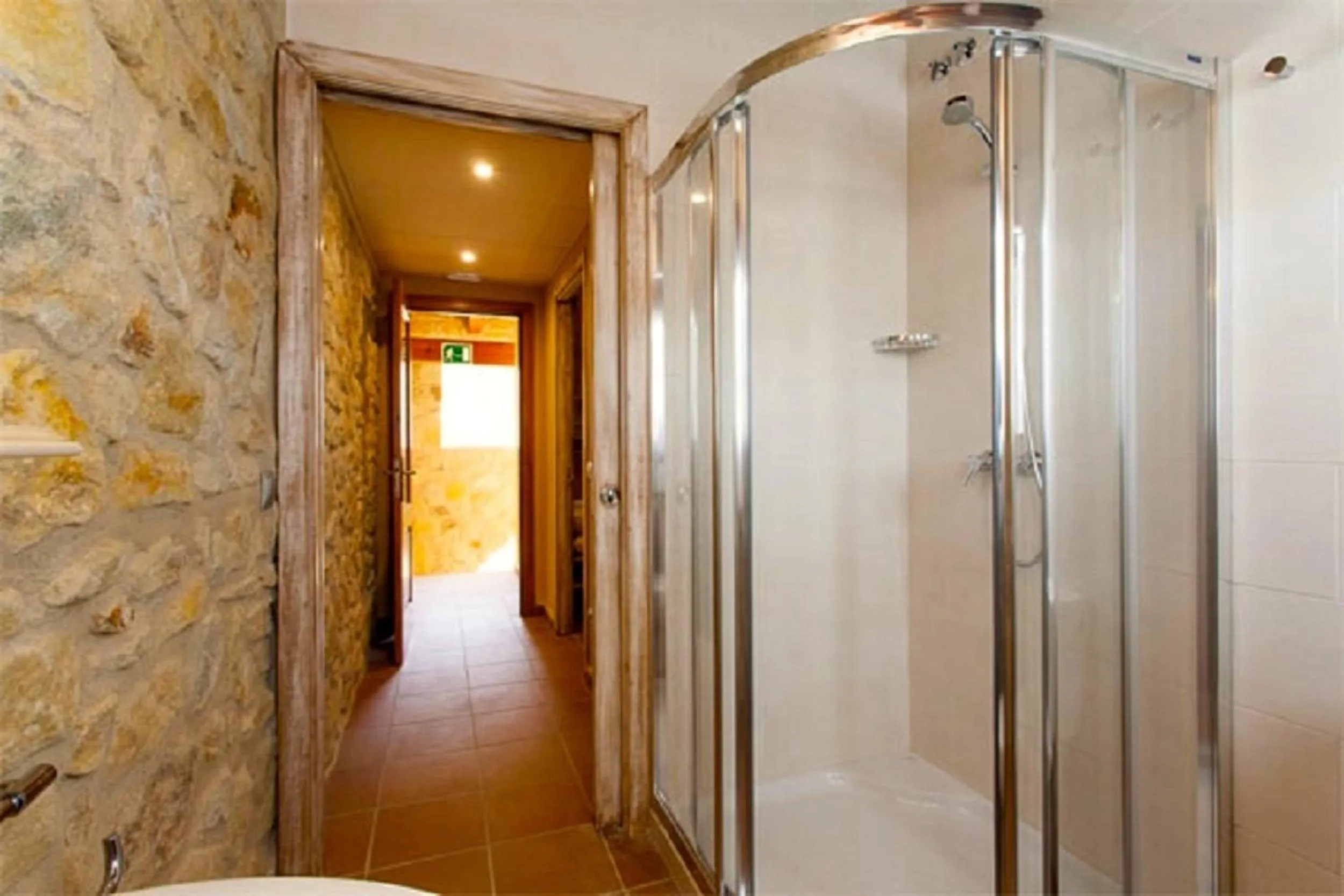 Area and facilities in Petit Pals