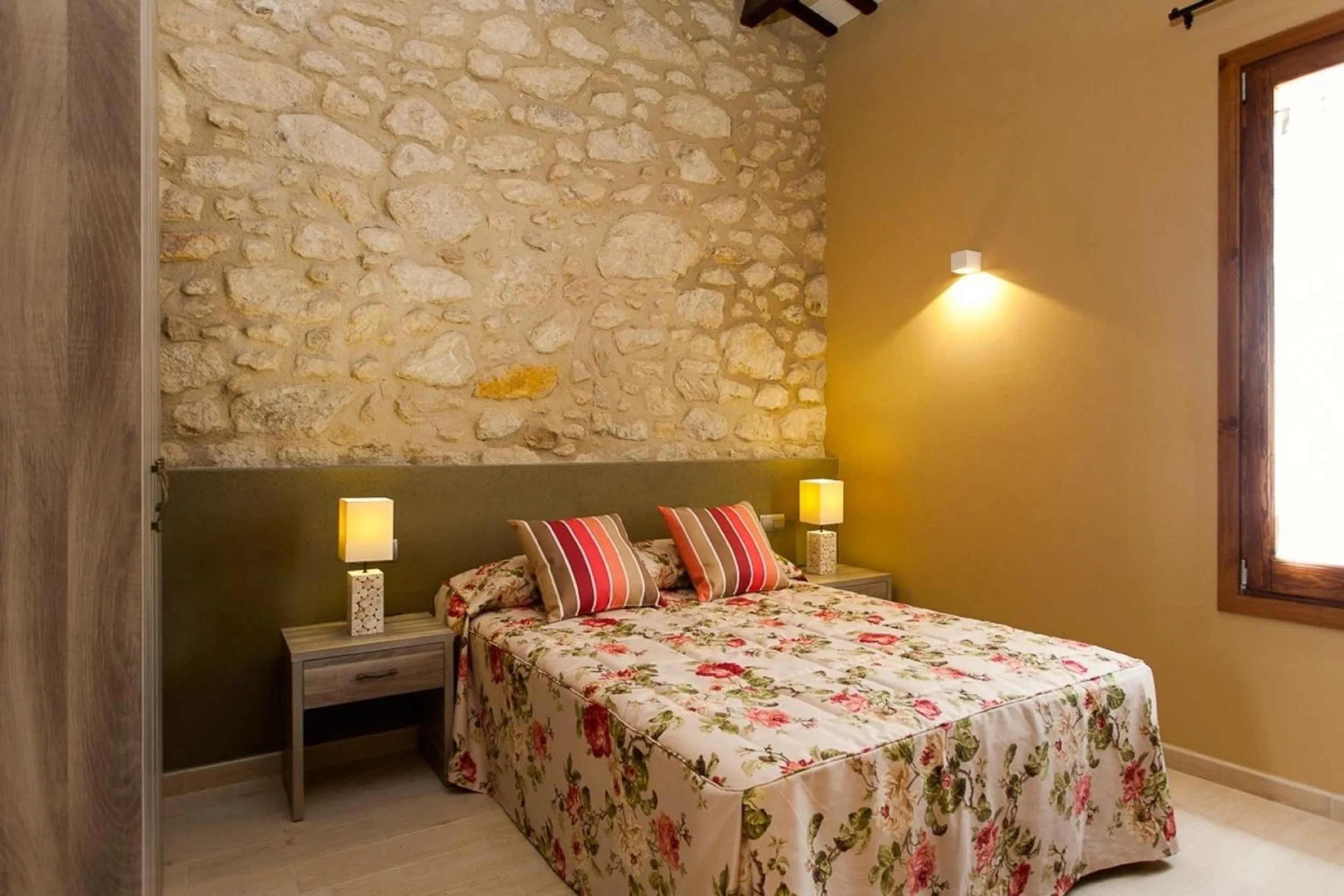 Bedroom, Bed in Petit Pals