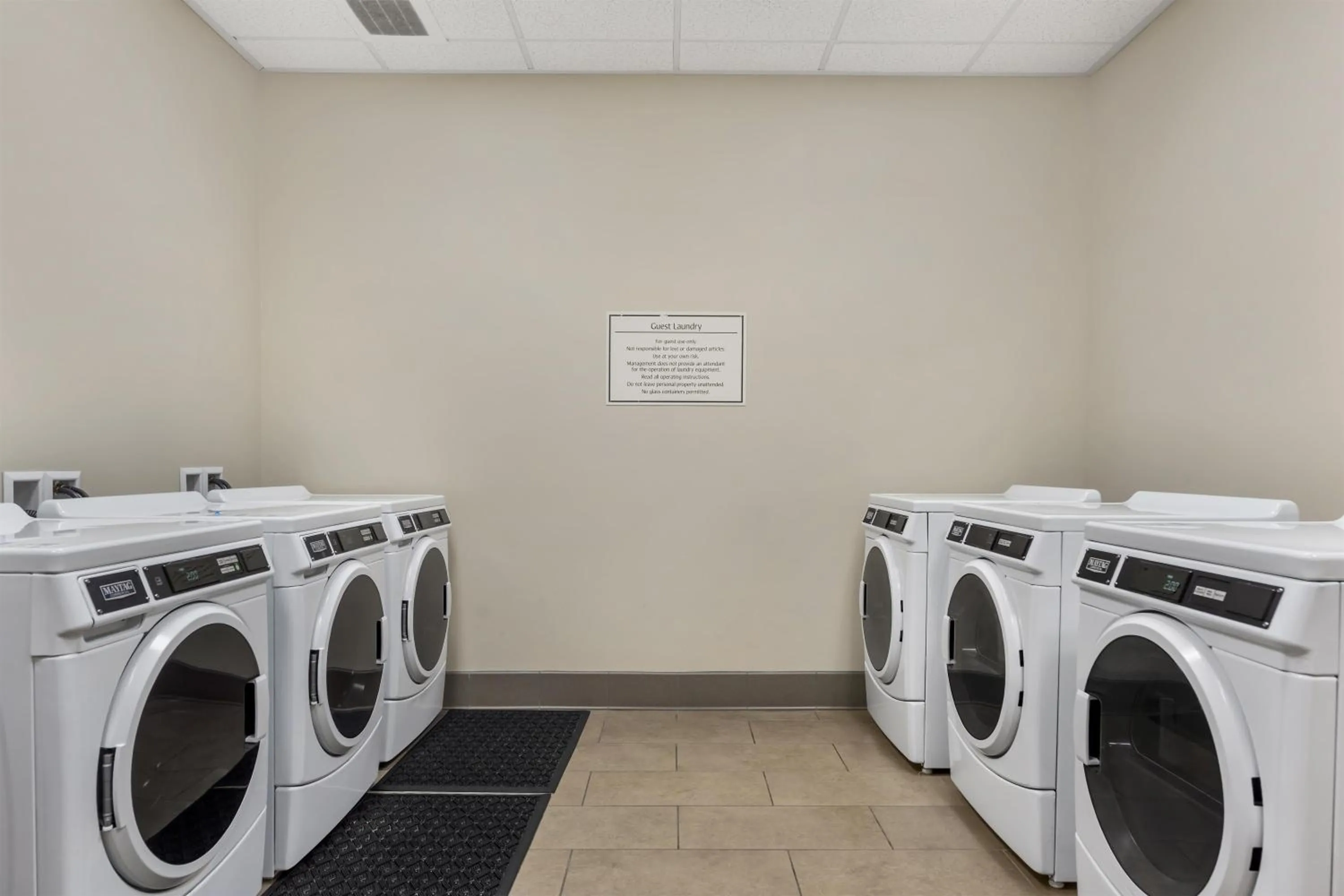 laundry in Best Western Plus Arlington/Marysville