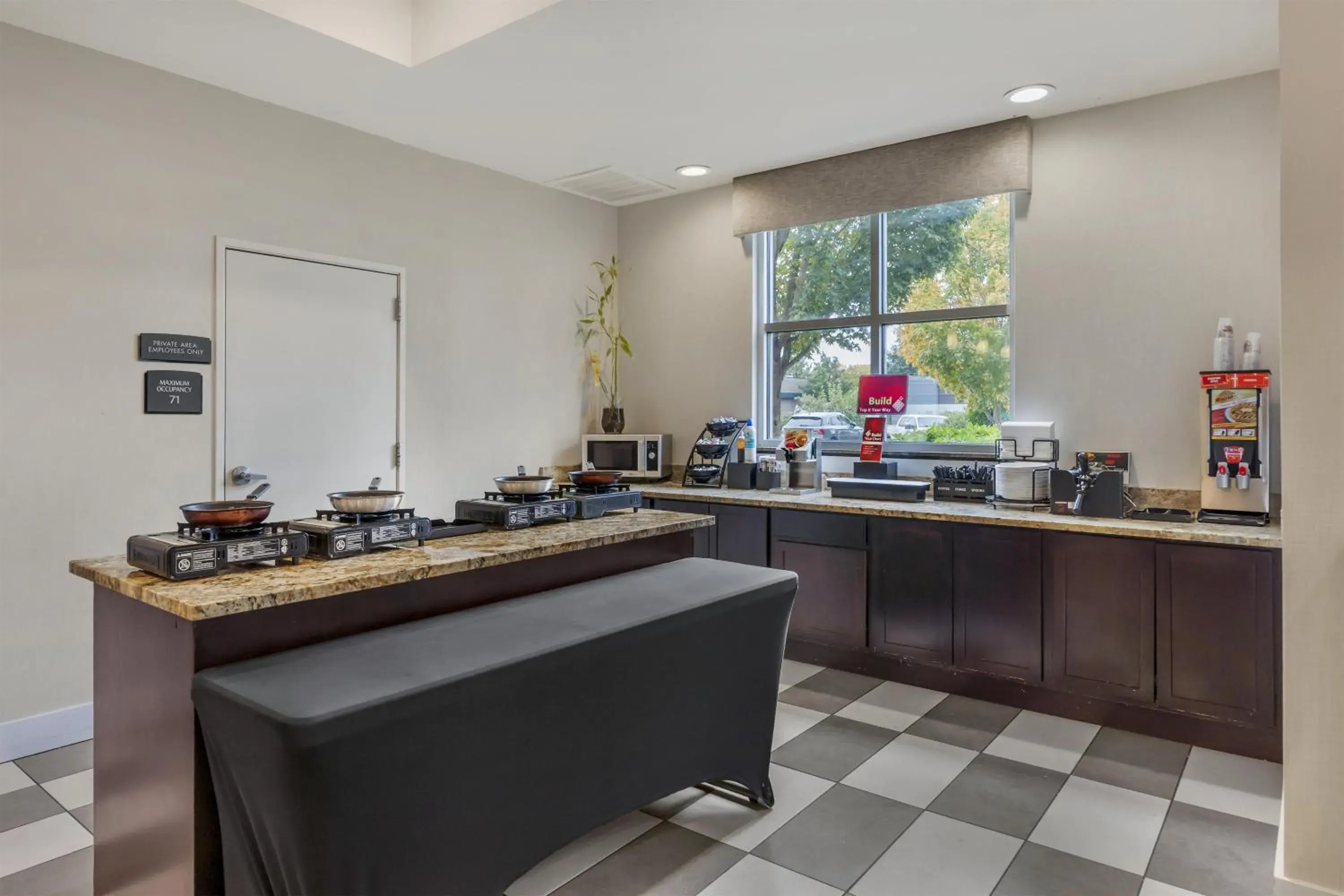 Breakfast in Best Western Plus Arlington/Marysville Breakfast in Best Western Plus Arlington/Marysville