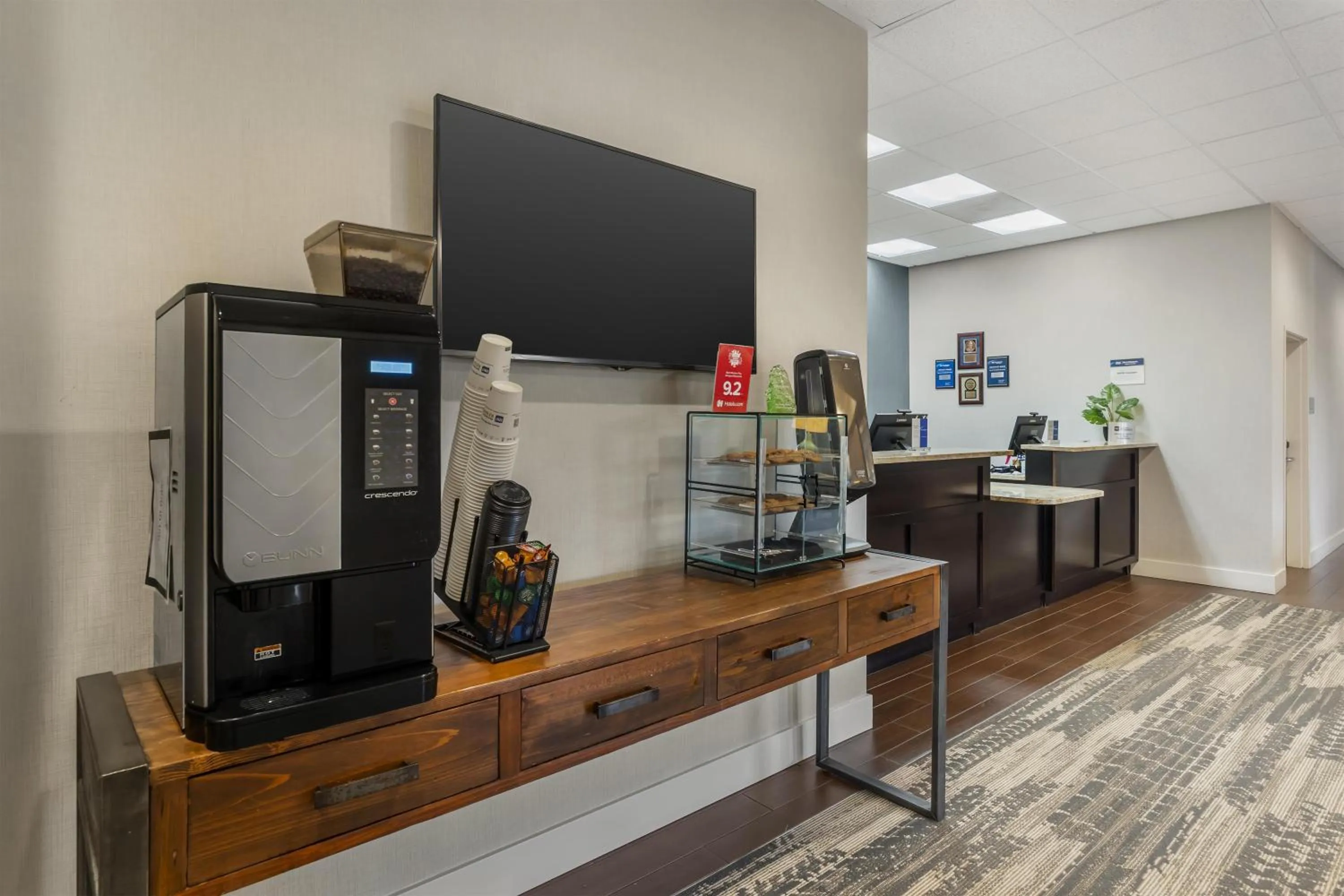 Property building in Best Western Plus Arlington/Marysville