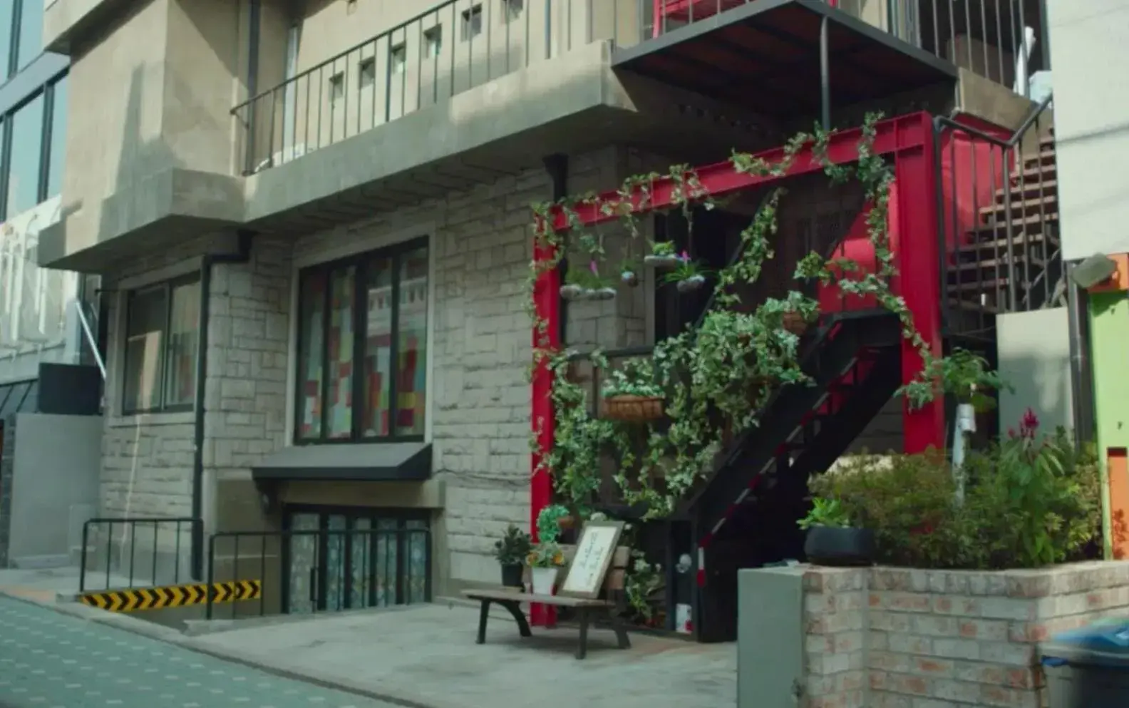 TwoTwo House TwoTwo House