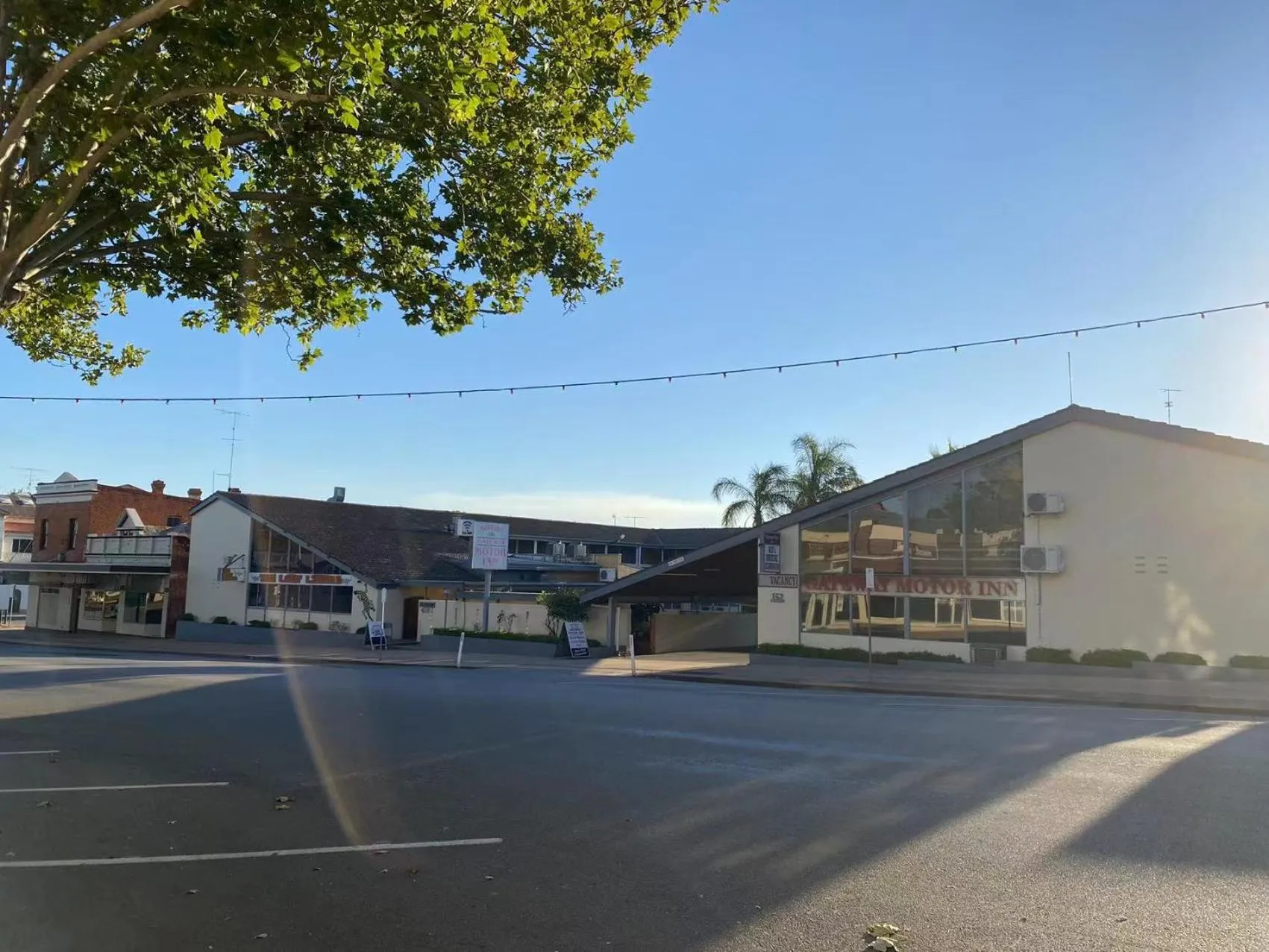 Property building in Gateway Motor Inn